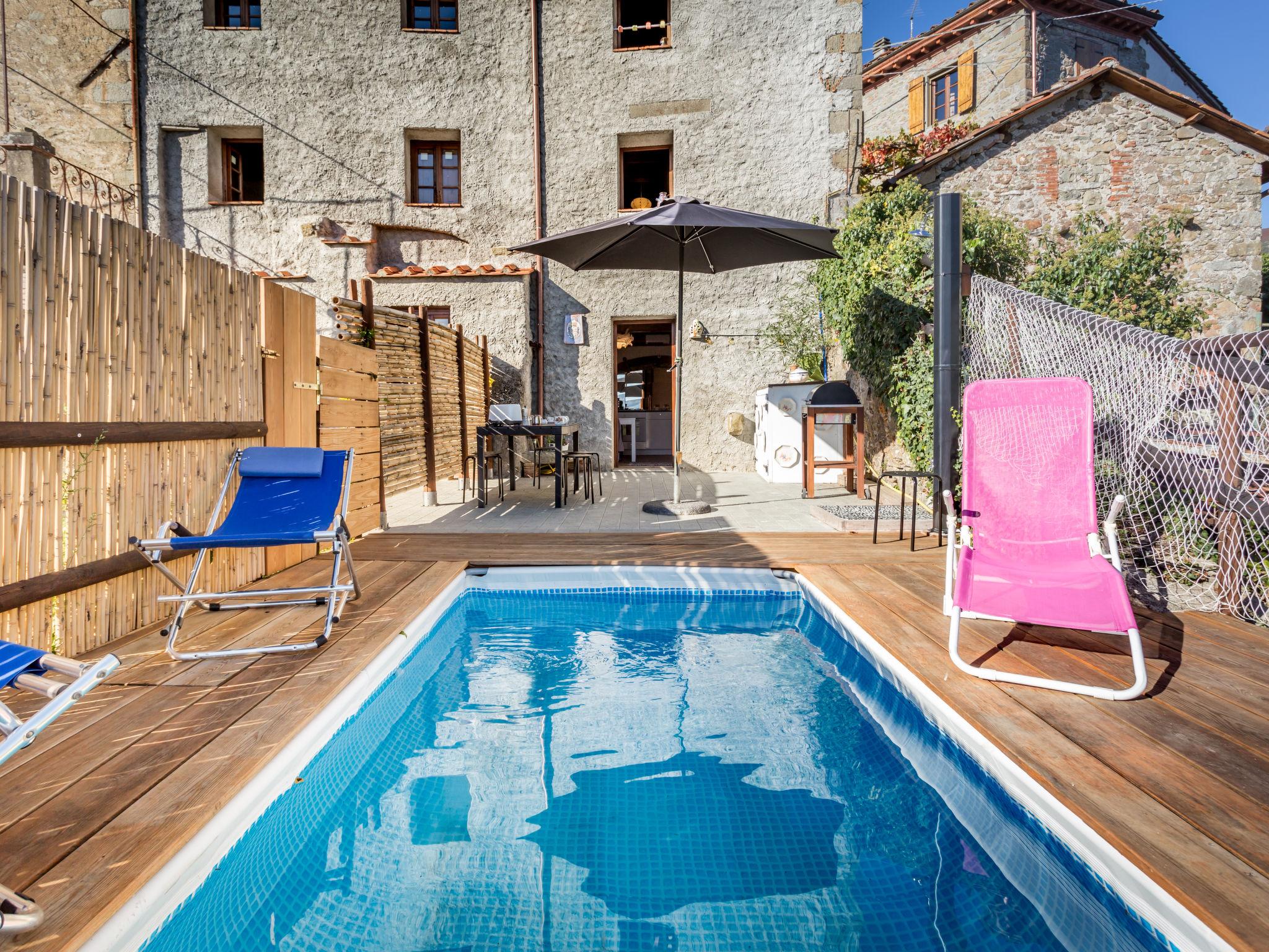 Photo 1 - Maison de 2 chambres à Bagni di Lucca avec piscine privée et jardin