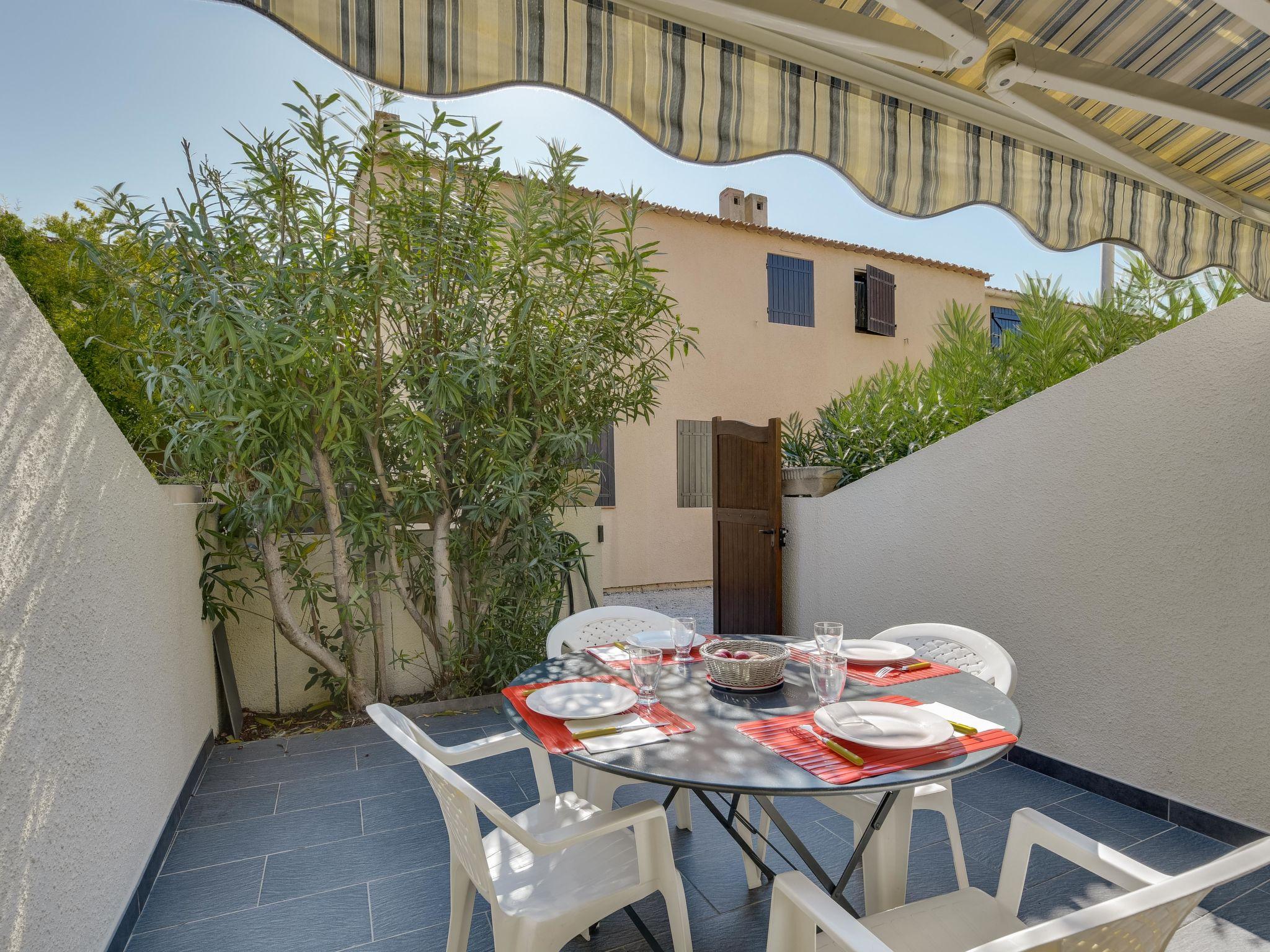 Foto 5 - Casa de 1 habitación en Le Grau-du-Roi con terraza y vistas al mar