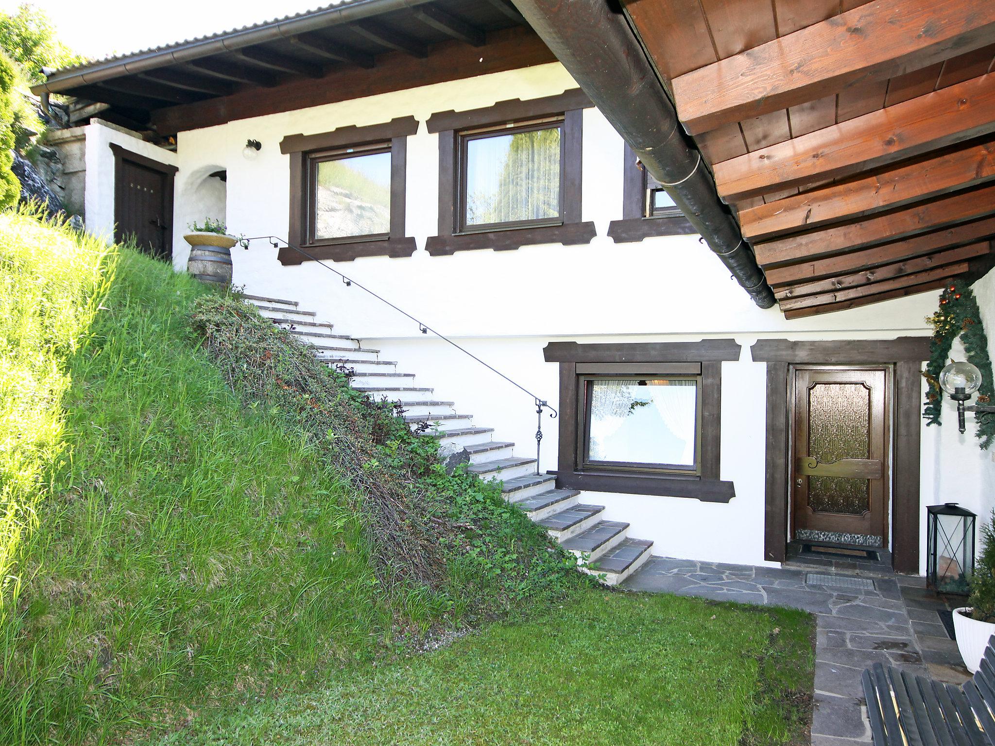 Photo 2 - Appartement de 3 chambres à Pfons avec jardin et vues sur la montagne