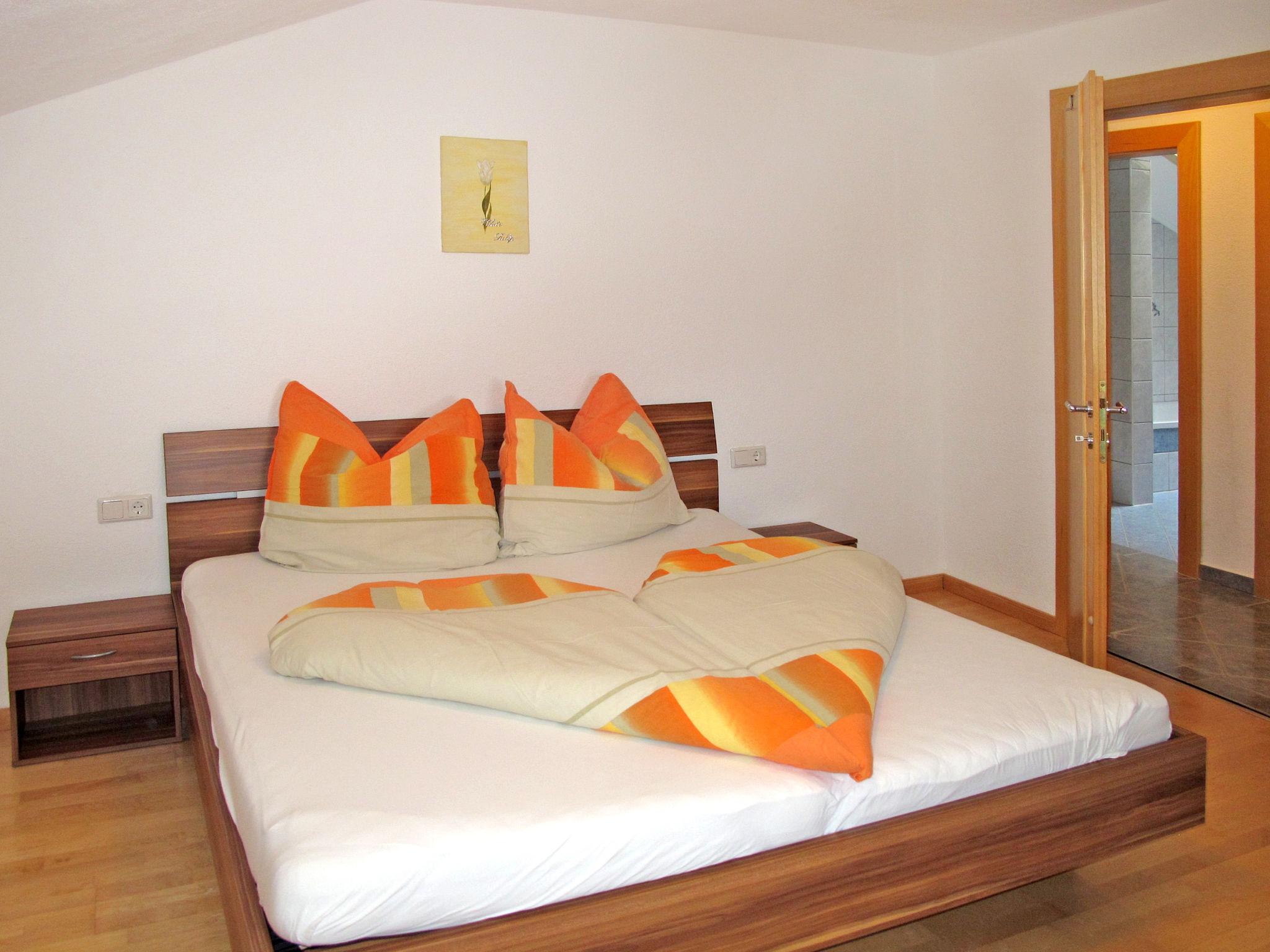 Foto 7 - Appartamento con 3 camere da letto a Kaltenbach con vista sulle montagne