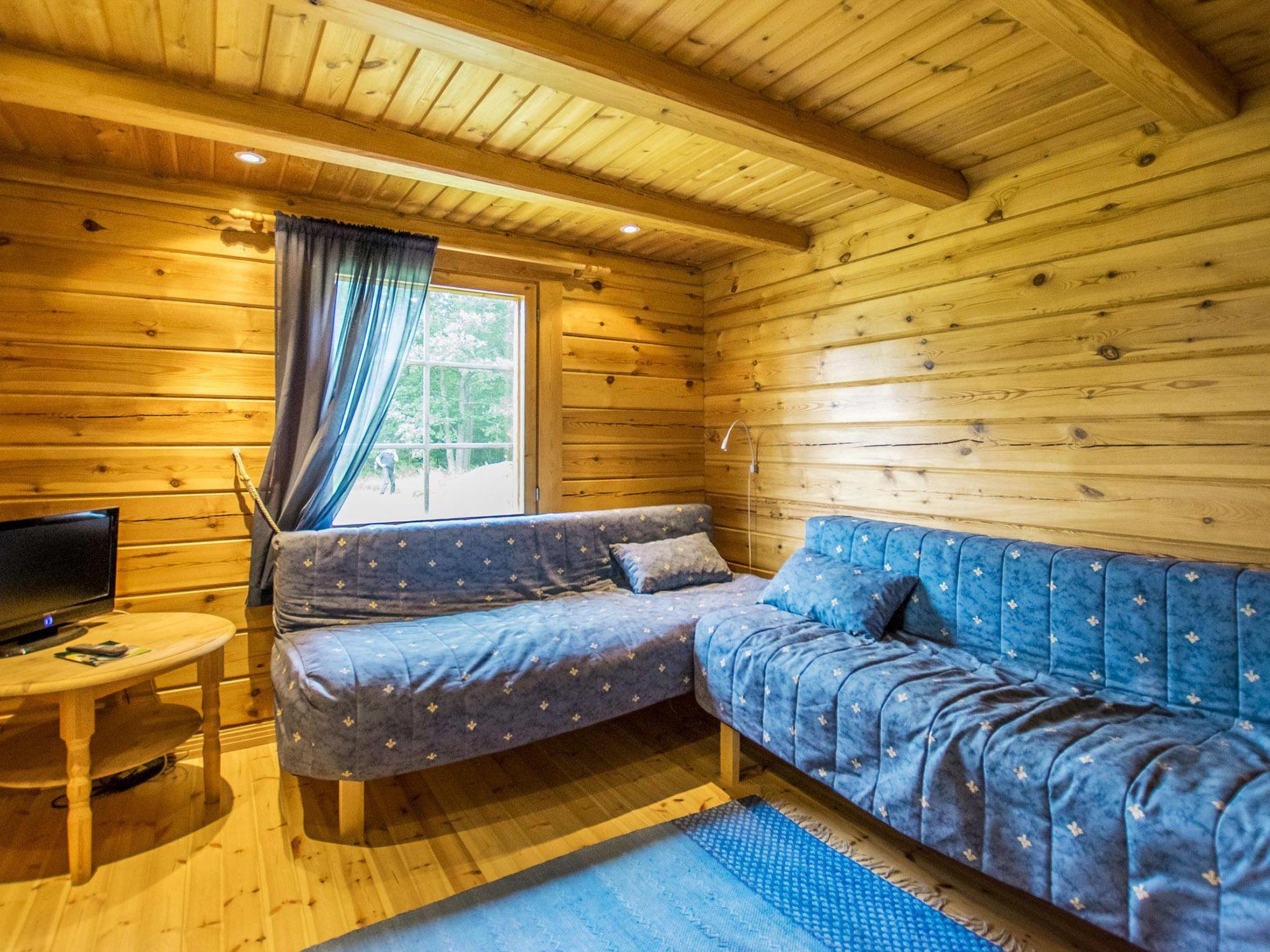 Foto 2 - Casa de 1 habitación en Pöytyä con sauna