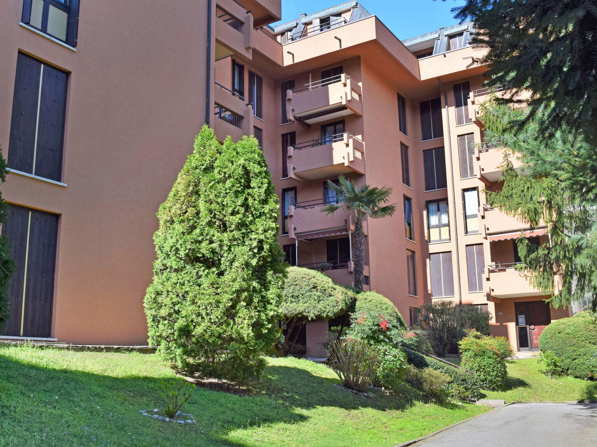 Foto 23 - Apartamento de 2 habitaciones en Laveno Mombello con terraza y vistas a la montaña