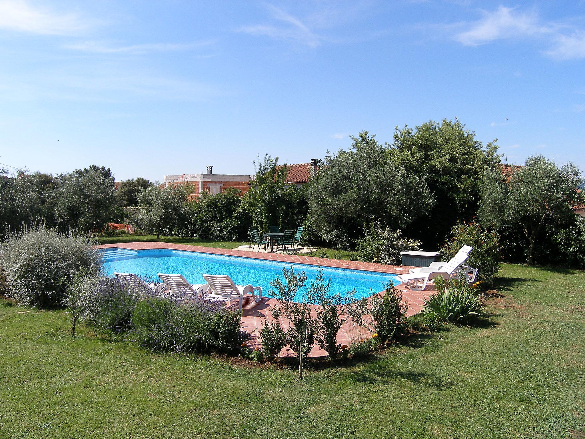 Foto 19 - Haus mit 4 Schlafzimmern in Zadar mit schwimmbad und blick aufs meer