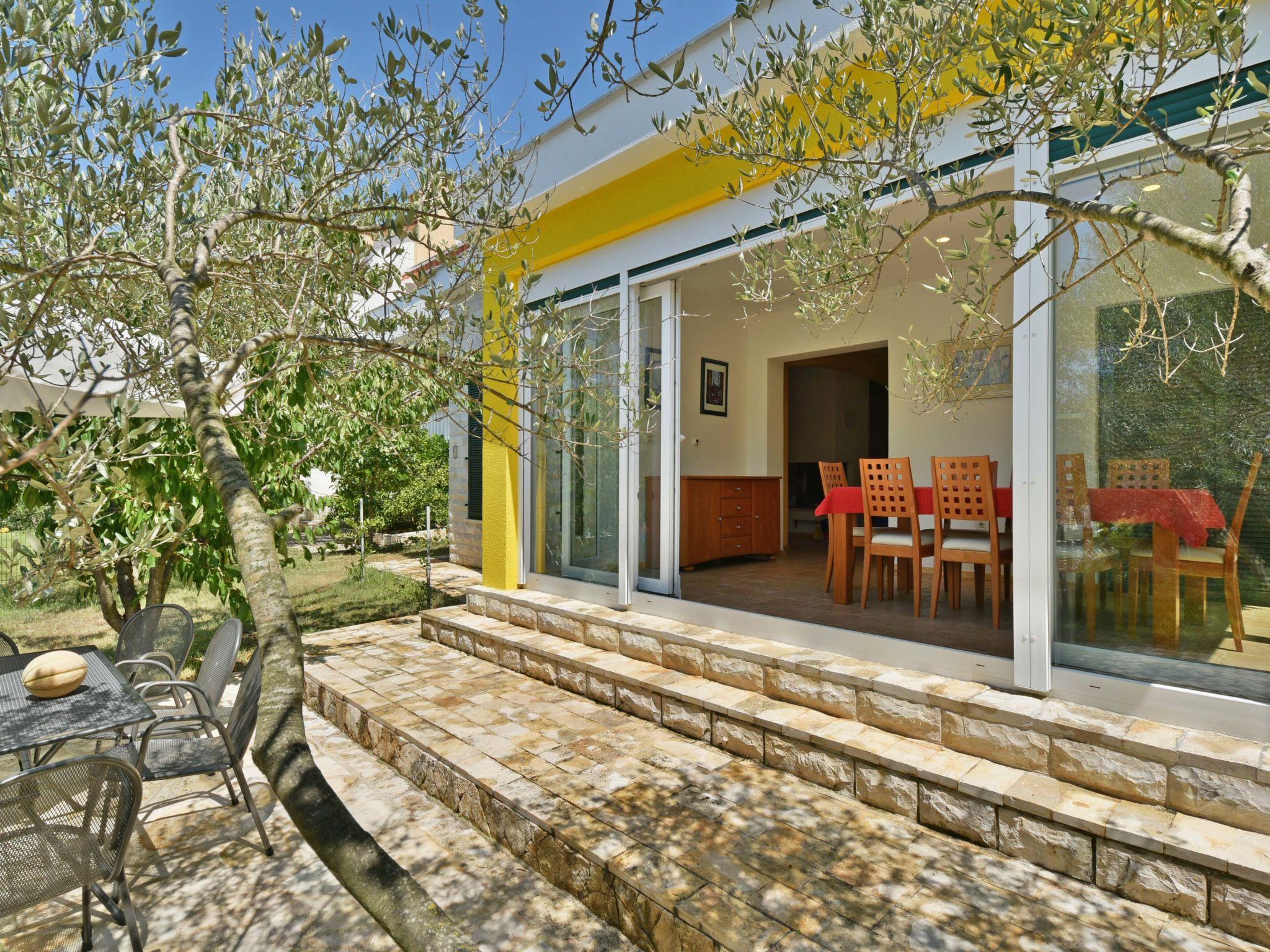 Photo 21 - 4 bedroom House in Zadar with swimming pool and garden