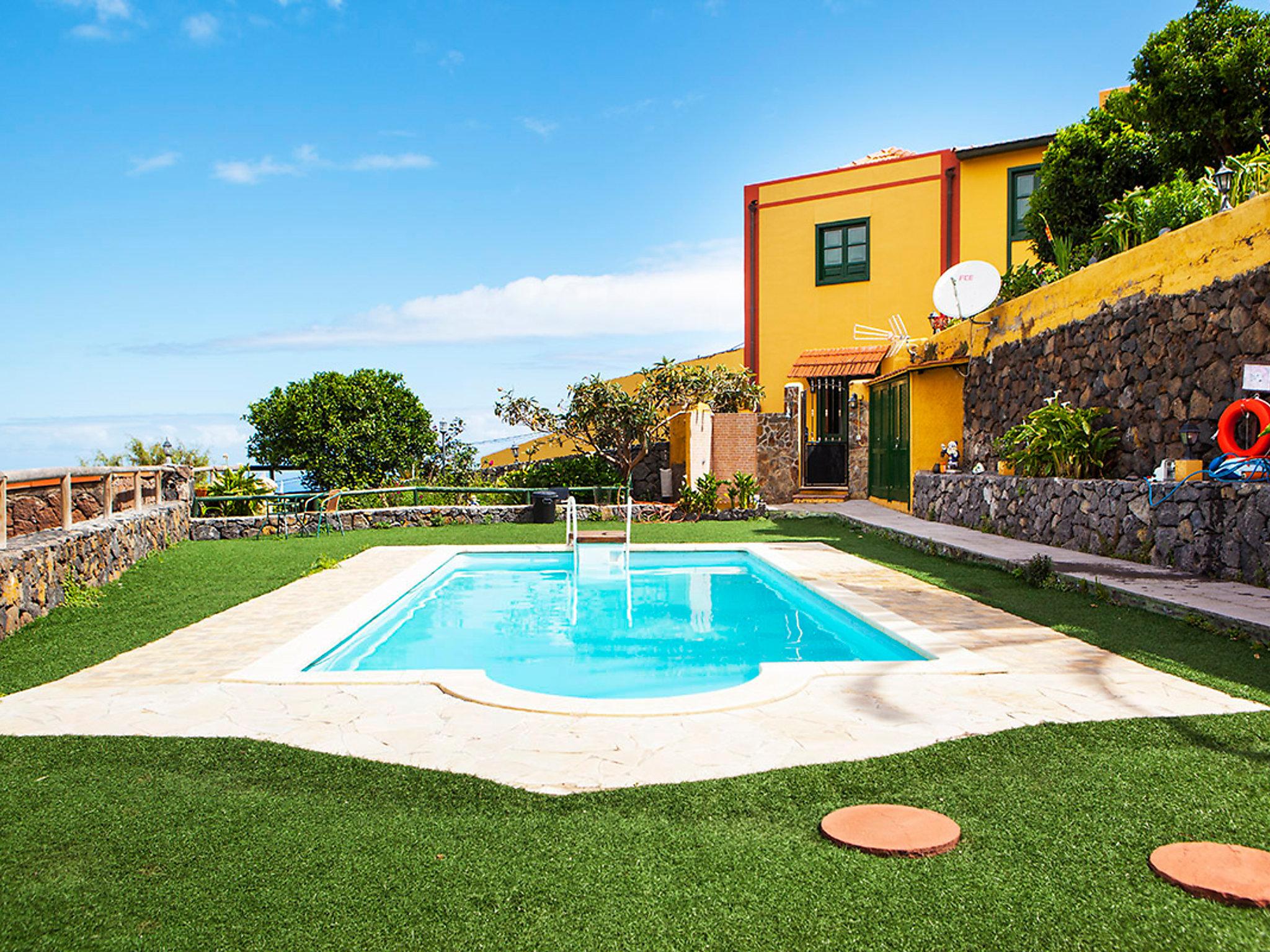 Photo 1 - Maison de 2 chambres à La Orotava avec piscine et vues à la mer