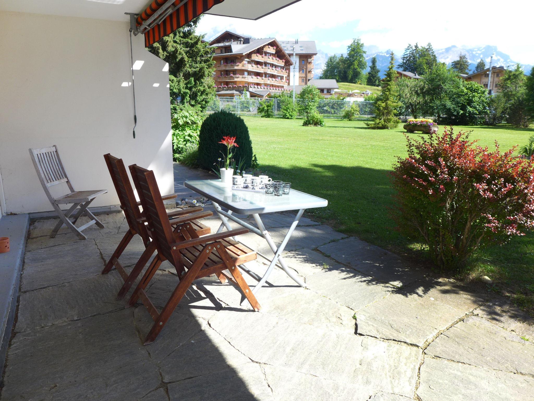 Photo 7 - Appartement de 2 chambres à Ollon avec jardin et vues sur la montagne