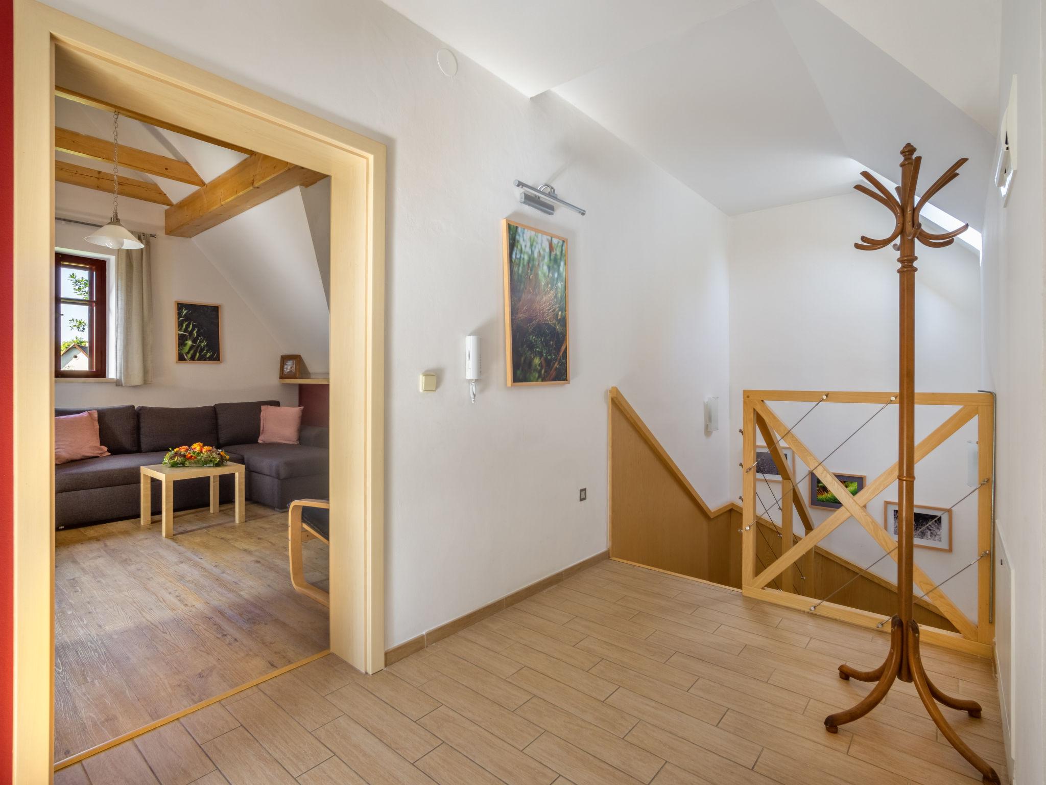 Foto 14 - Appartamento con 2 camere da letto a Hřensko
