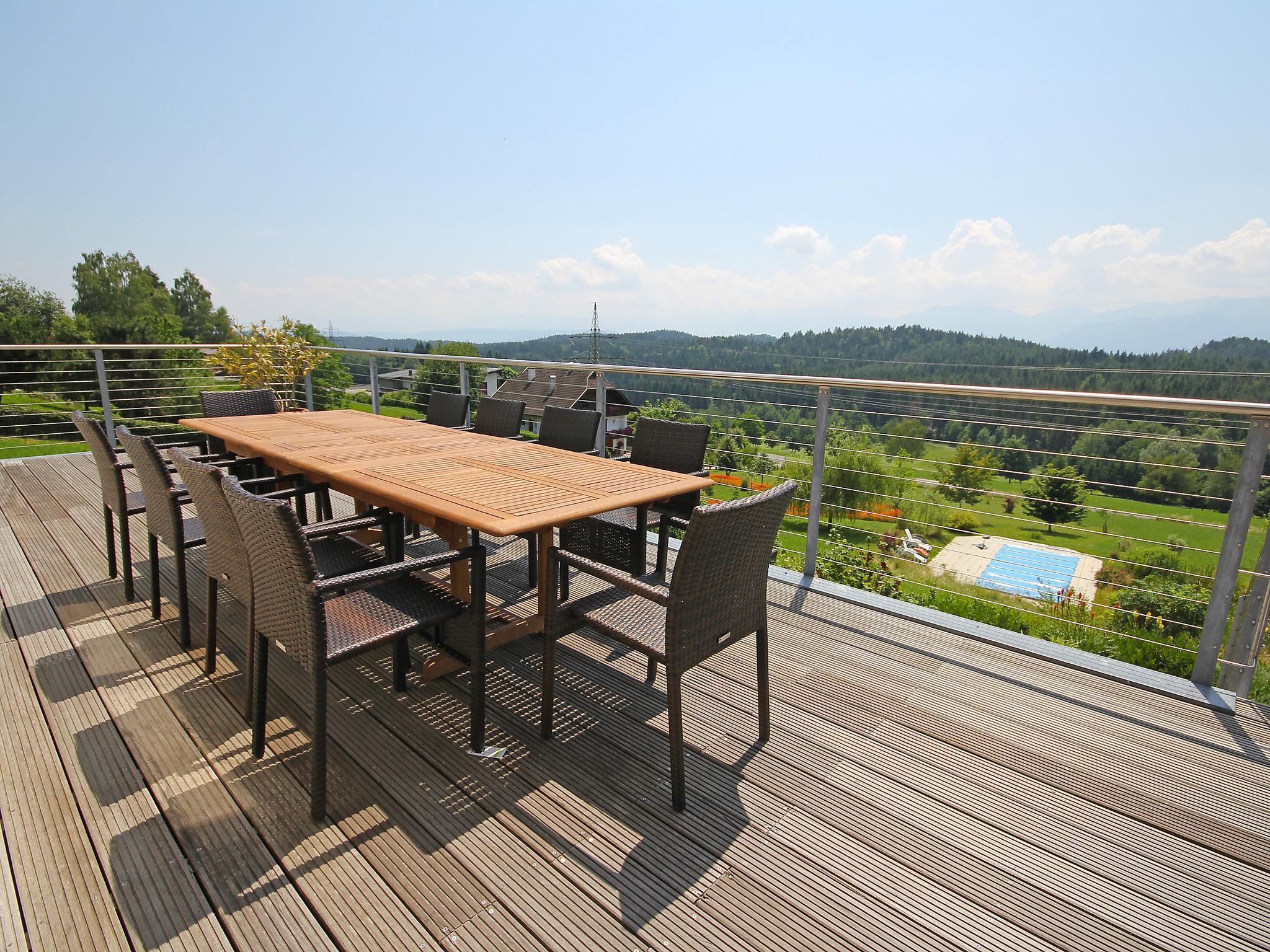 Photo 2 - Maison de 5 chambres à Velden am Wörther See avec piscine privée et vues sur la montagne