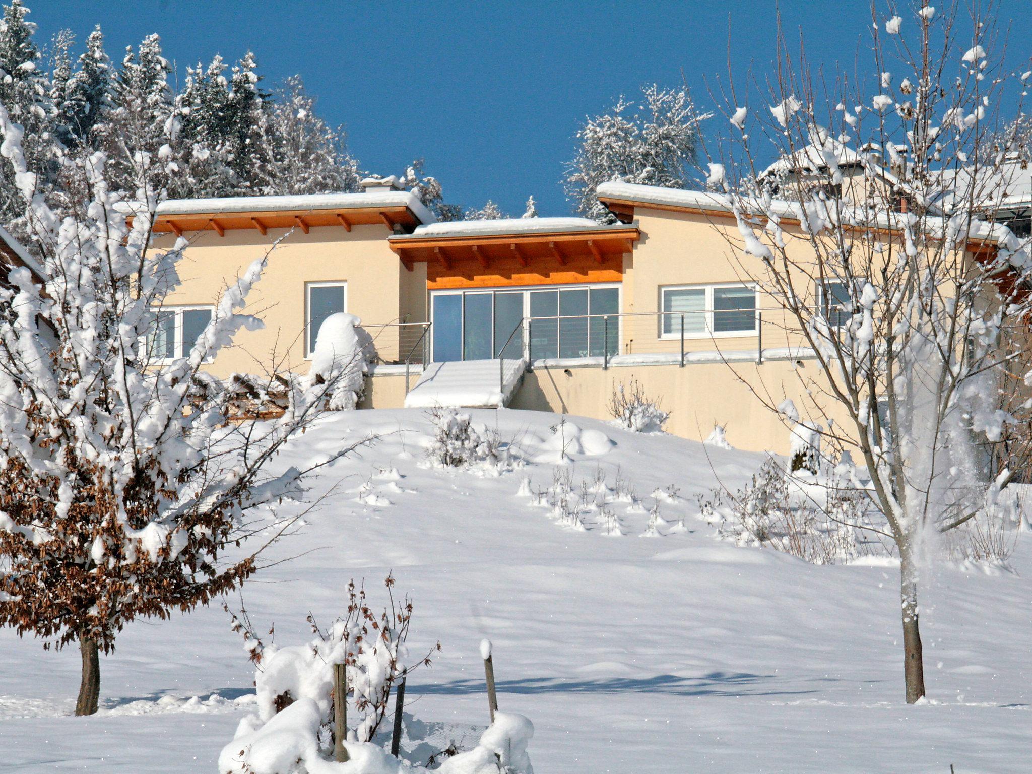 Photo 24 - Maison de 5 chambres à Velden am Wörther See avec piscine privée et vues sur la montagne