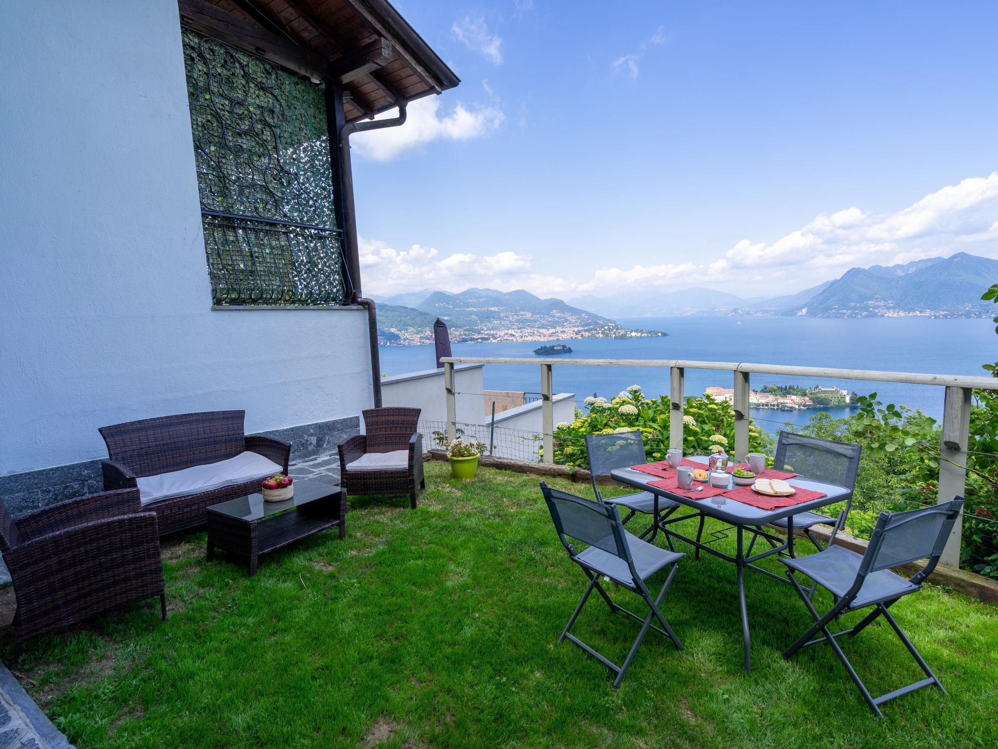 Foto 3 - Apartamento de 1 habitación en Stresa con jardín y vistas a la montaña