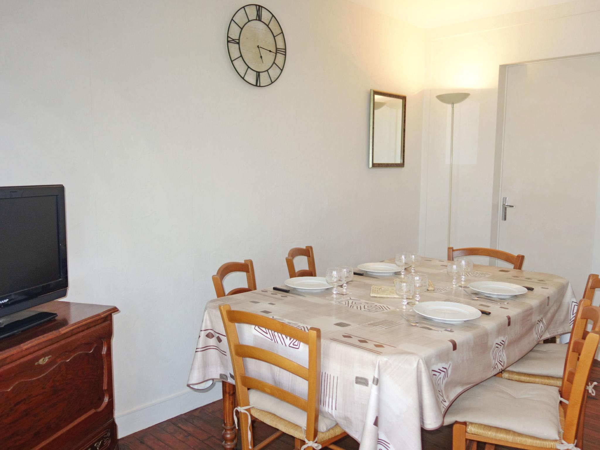 Photo 9 - 2 bedroom Apartment in Vaux-sur-Mer with garden and terrace