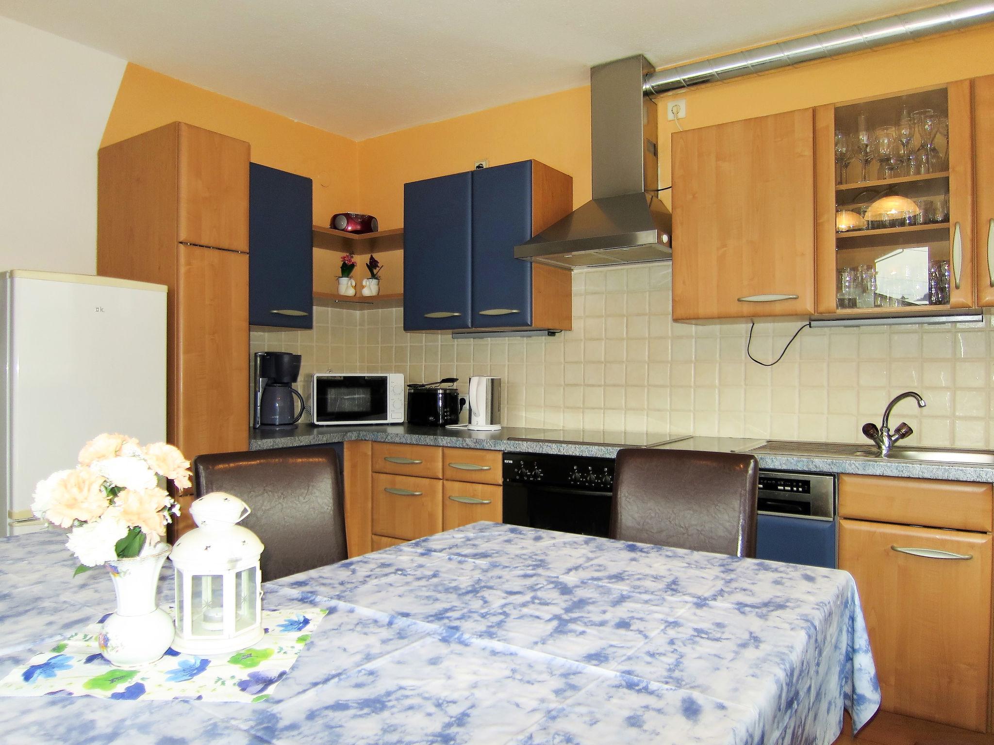 Foto 3 - Appartamento con 5 camere da letto a Längenfeld con giardino e vista sulle montagne