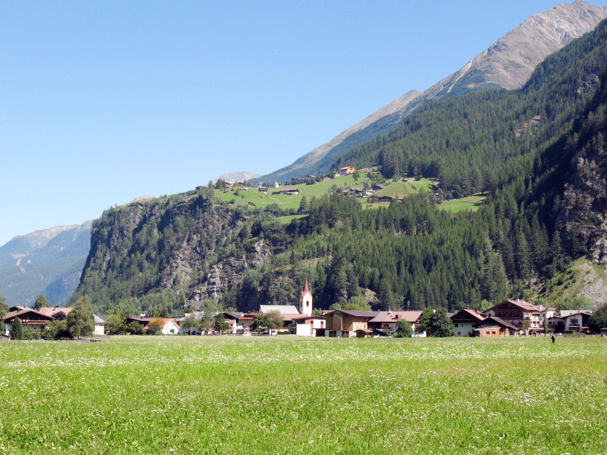 Foto 20 - Appartamento con 3 camere da letto a Längenfeld con vista sulle montagne