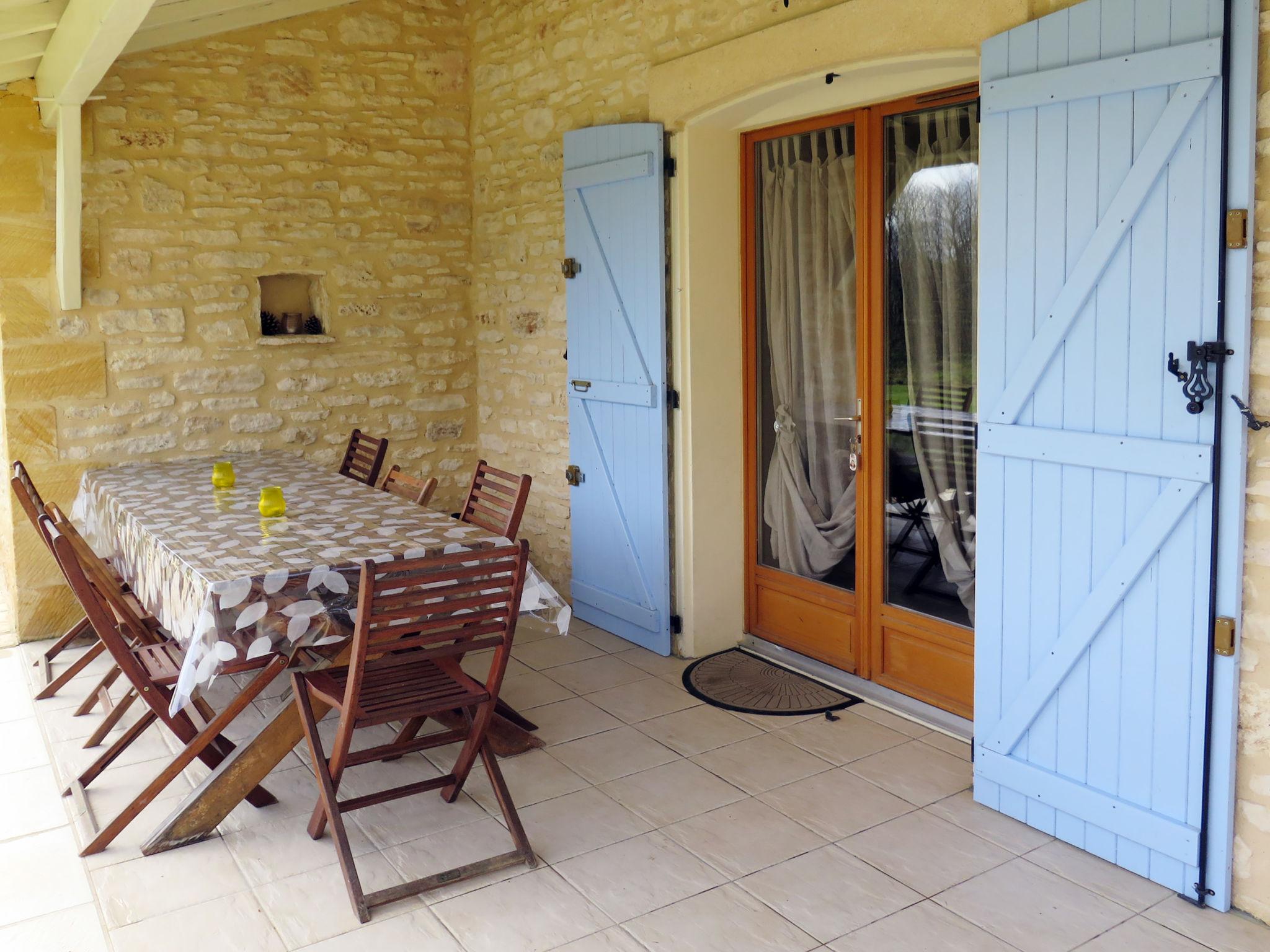 Photo 18 - Maison de 2 chambres à Blanquefort-sur-Briolance avec piscine privée et jardin