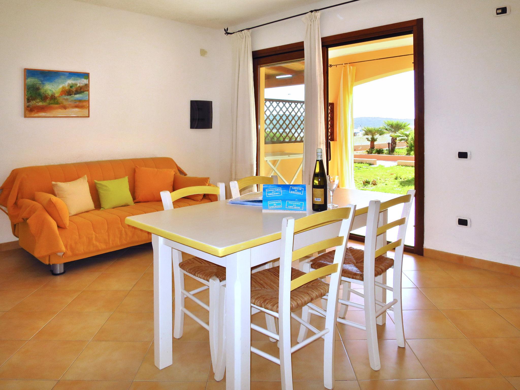 Foto 3 - Apartamento de 1 habitación en Santa Teresa Gallura con terraza y vistas al mar