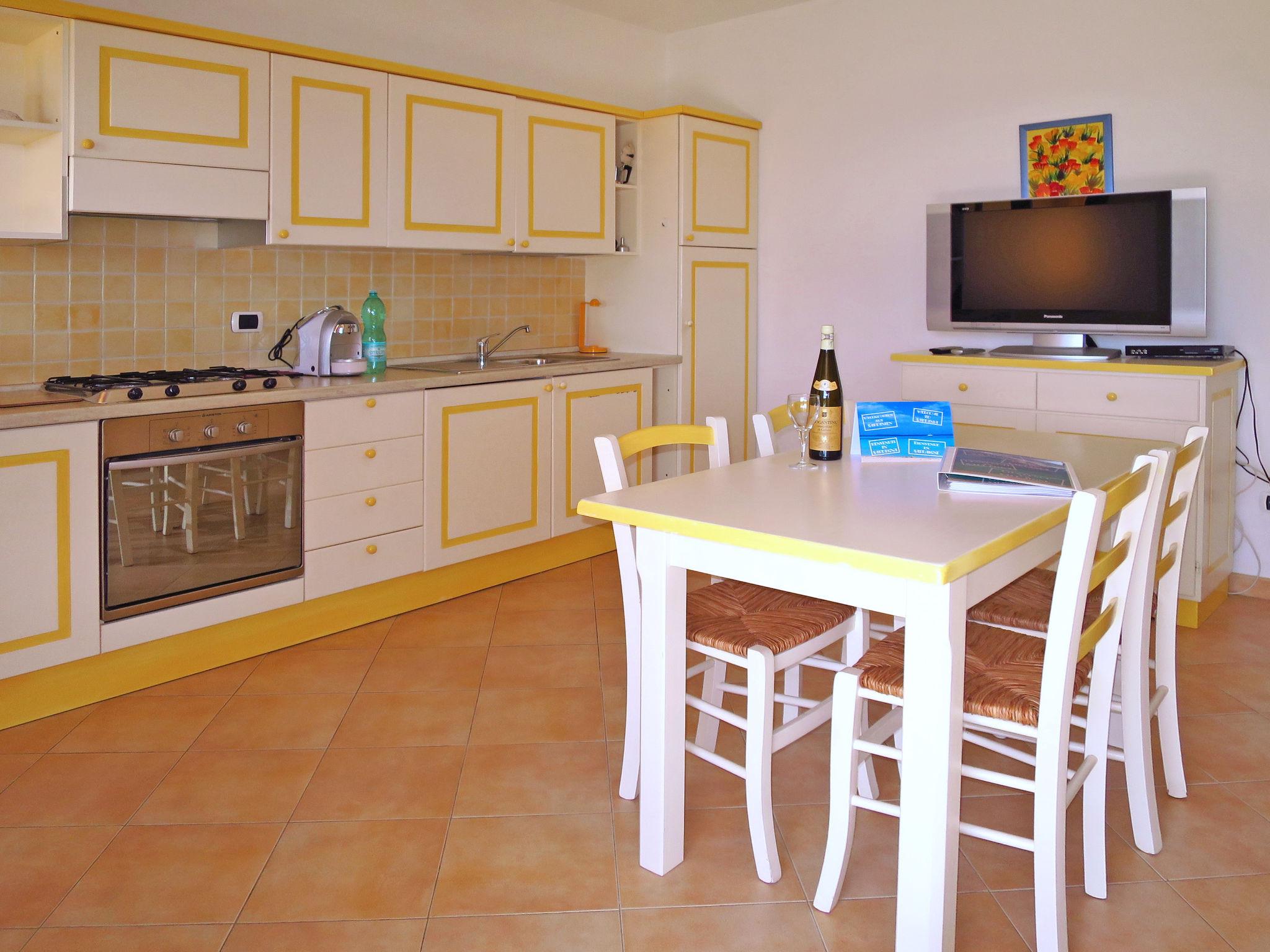 Foto 9 - Apartamento de 1 quarto em Santa Teresa Gallura com jardim e terraço