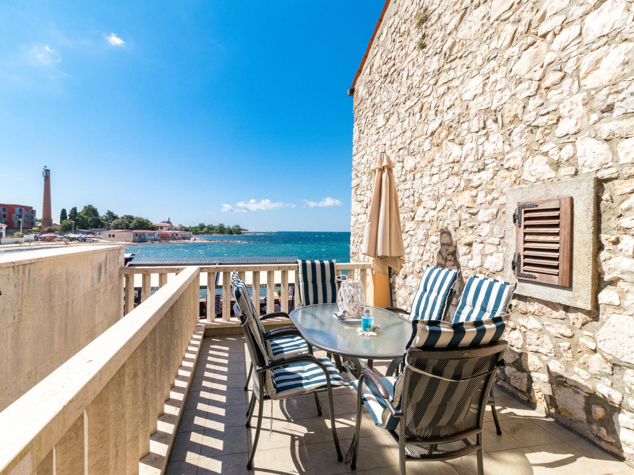 Photo 13 - 2 bedroom Apartment in Umag with terrace and sea view