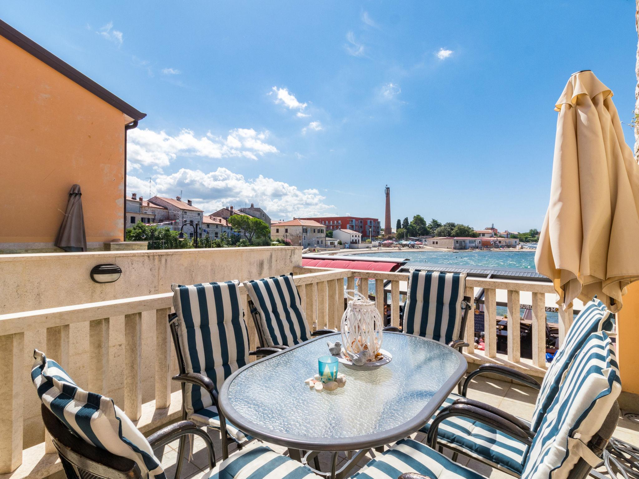 Photo 2 - 2 bedroom Apartment in Umag with terrace and sea view