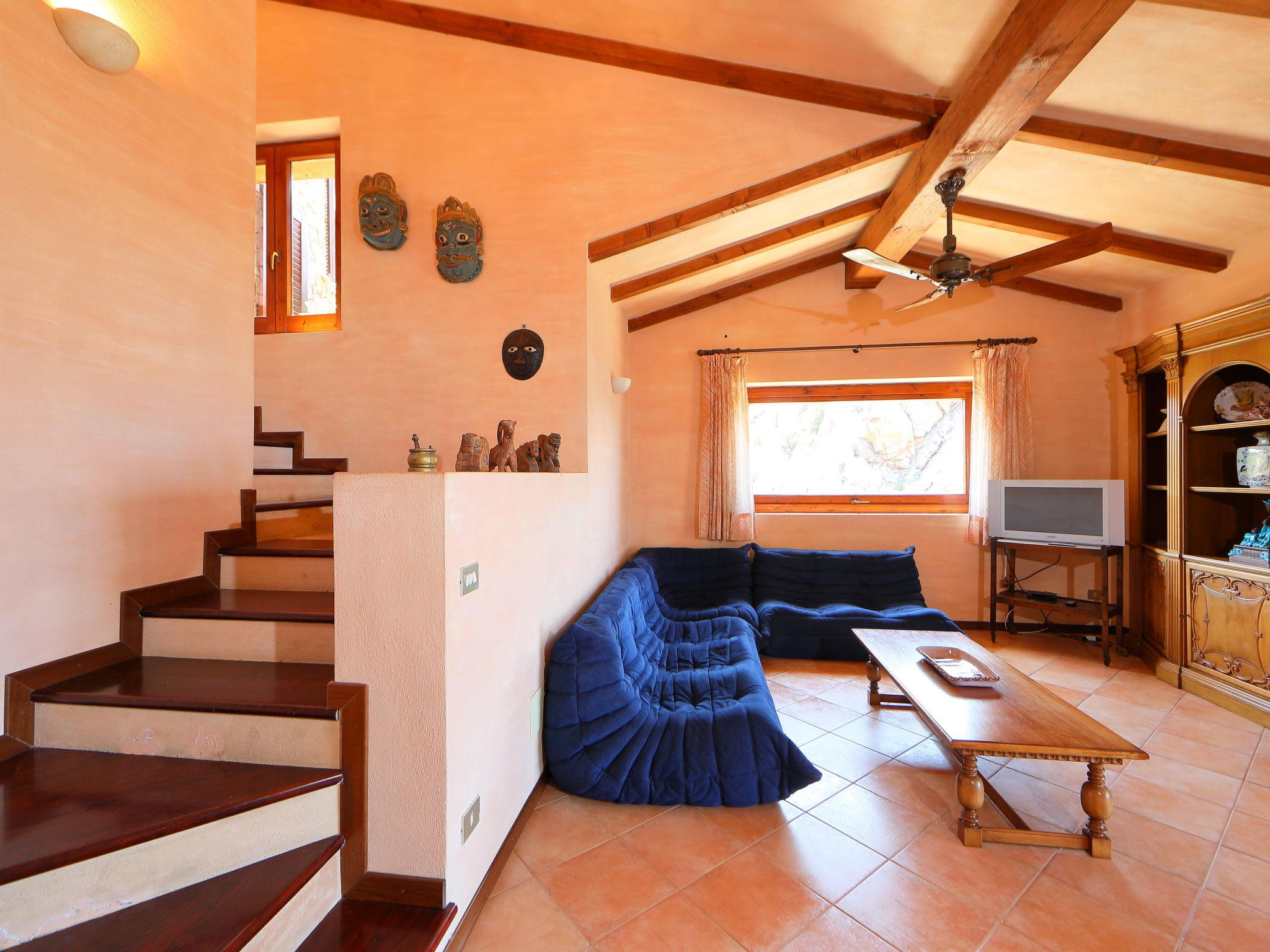 Foto 4 - Haus mit 2 Schlafzimmern in Trinità d'Agultu e Vignola mit terrasse und blick aufs meer