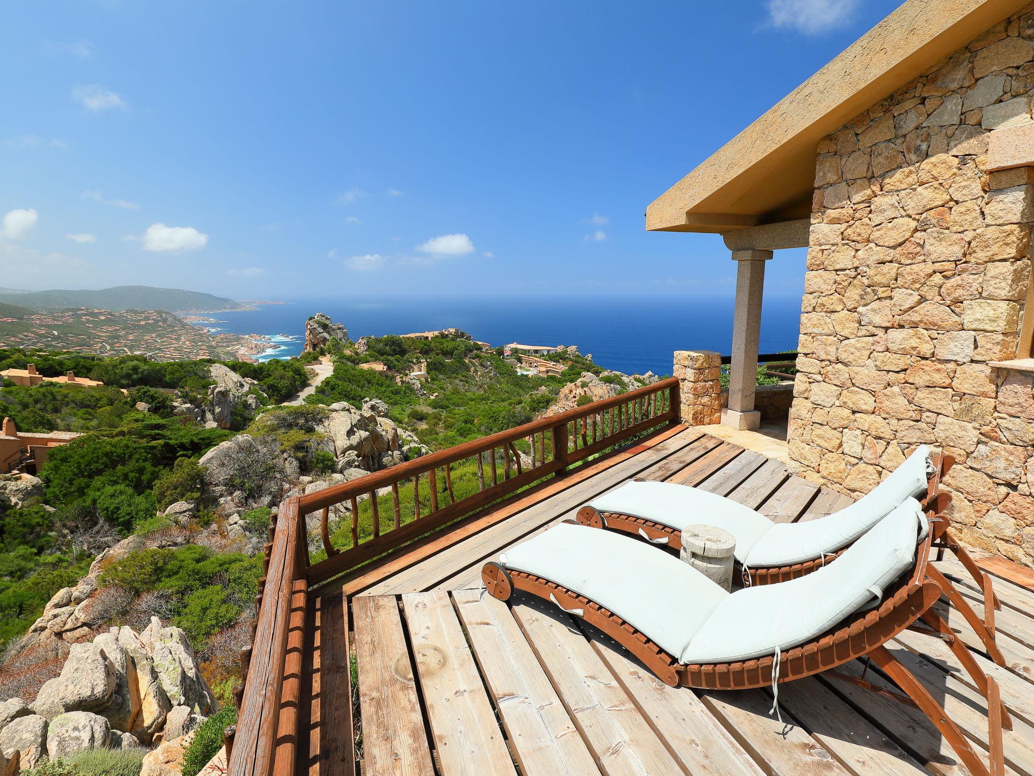 Photo 1 - Maison de 2 chambres à Trinità d'Agultu e Vignola avec terrasse et vues à la mer