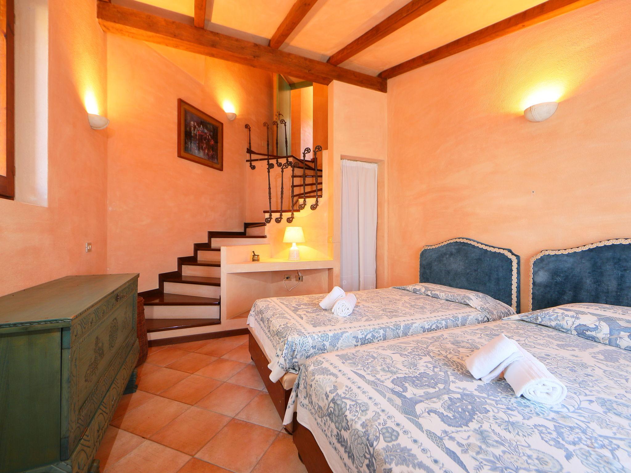 Foto 11 - Casa de 2 habitaciones en Trinità d'Agultu e Vignola con terraza y vistas al mar