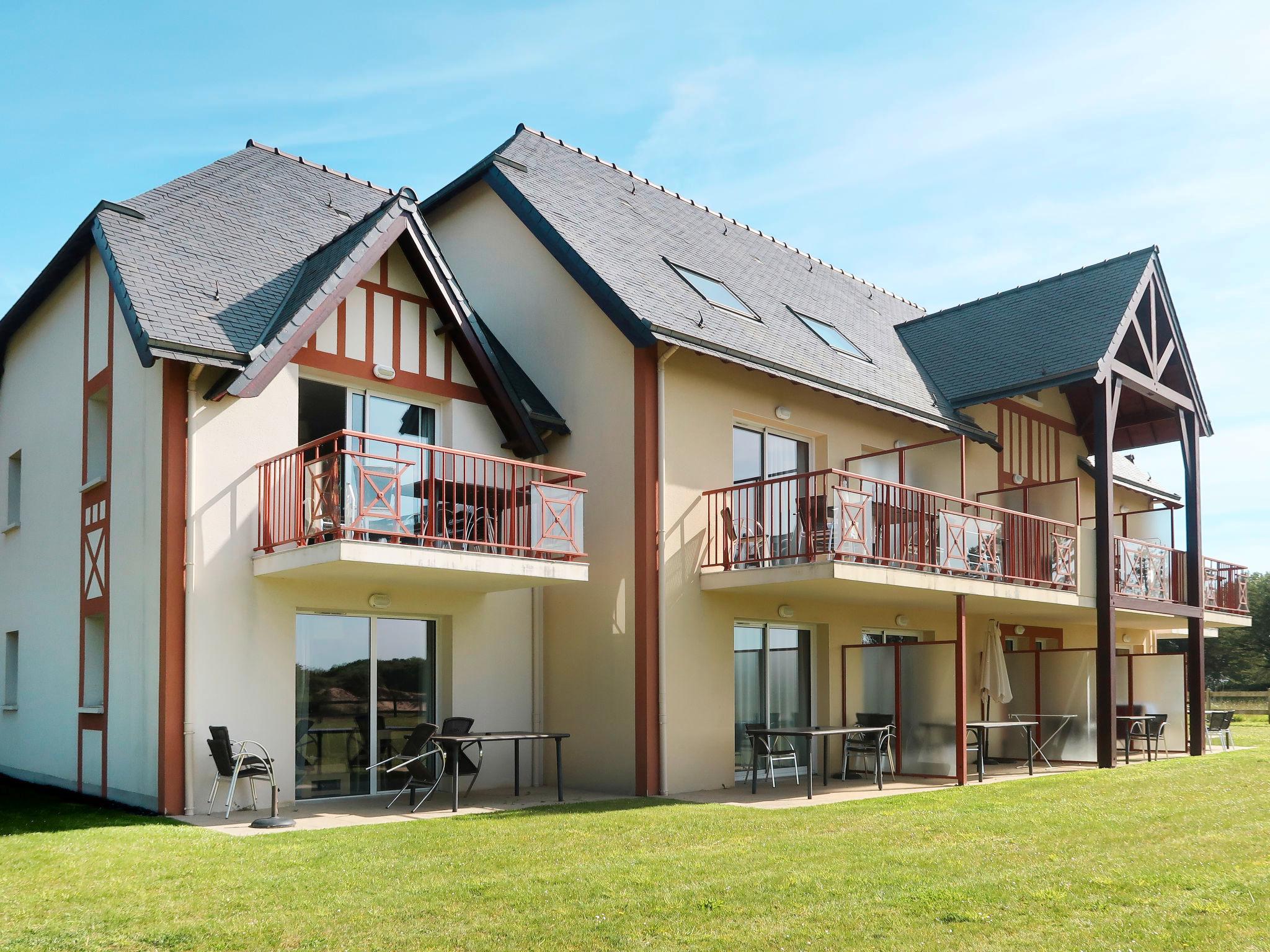 Photo 1 - Appartement de 2 chambres à Fréhel avec piscine et terrasse