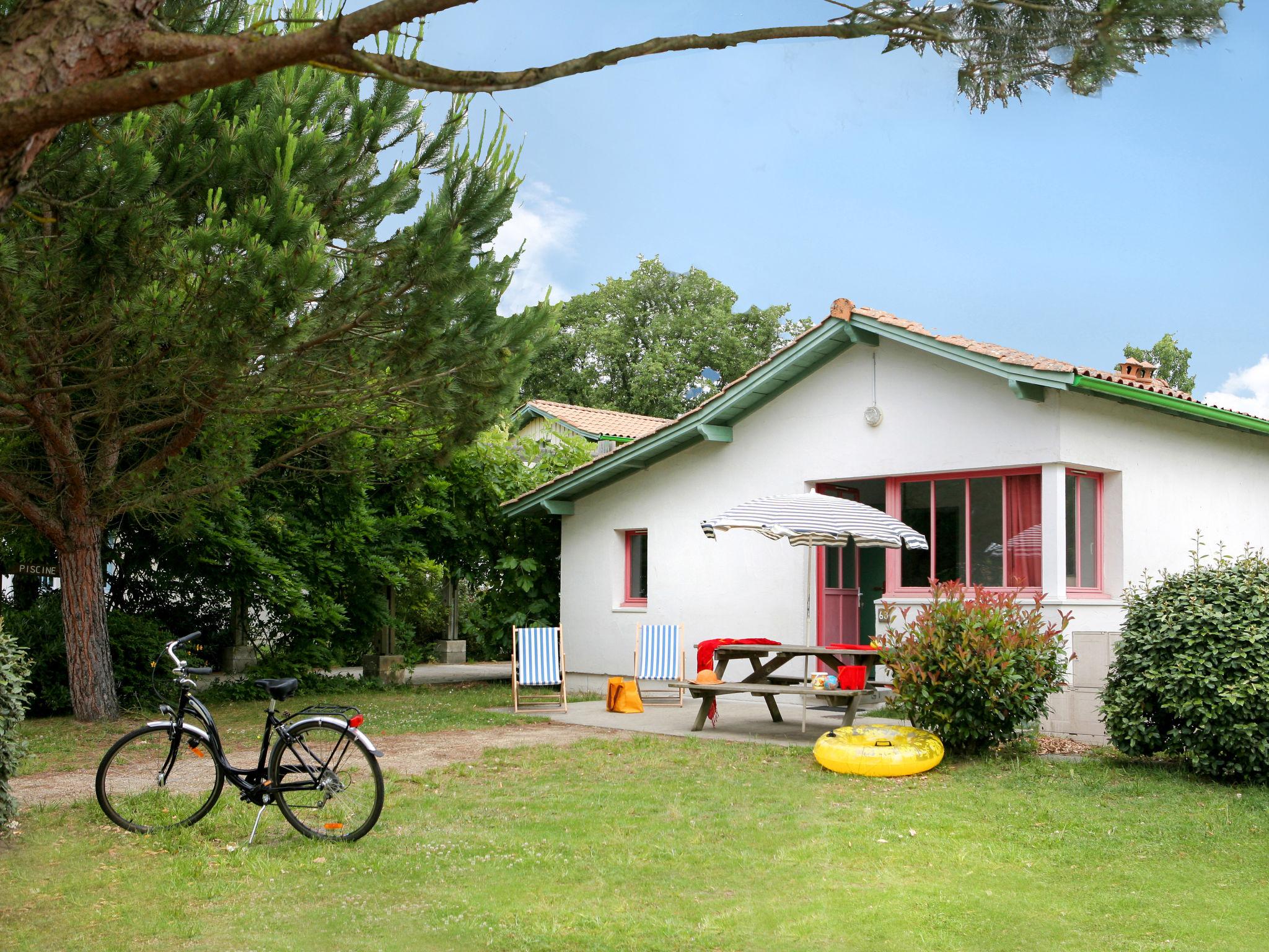 Foto 12 - Haus mit 1 Schlafzimmer in Arès mit schwimmbad und blick aufs meer