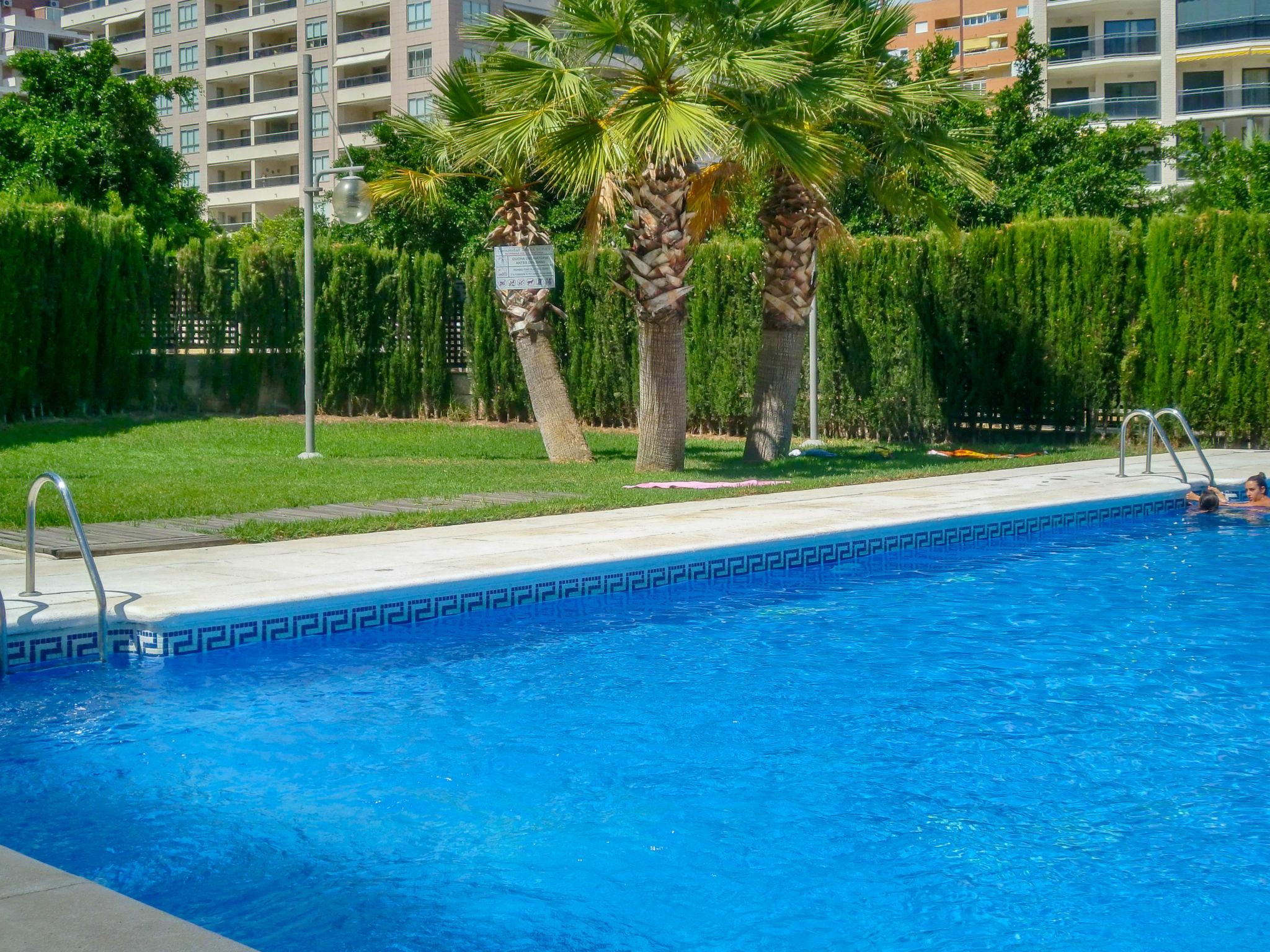 Foto 1 - Apartamento de 1 habitación en Villajoyosa con piscina y jardín