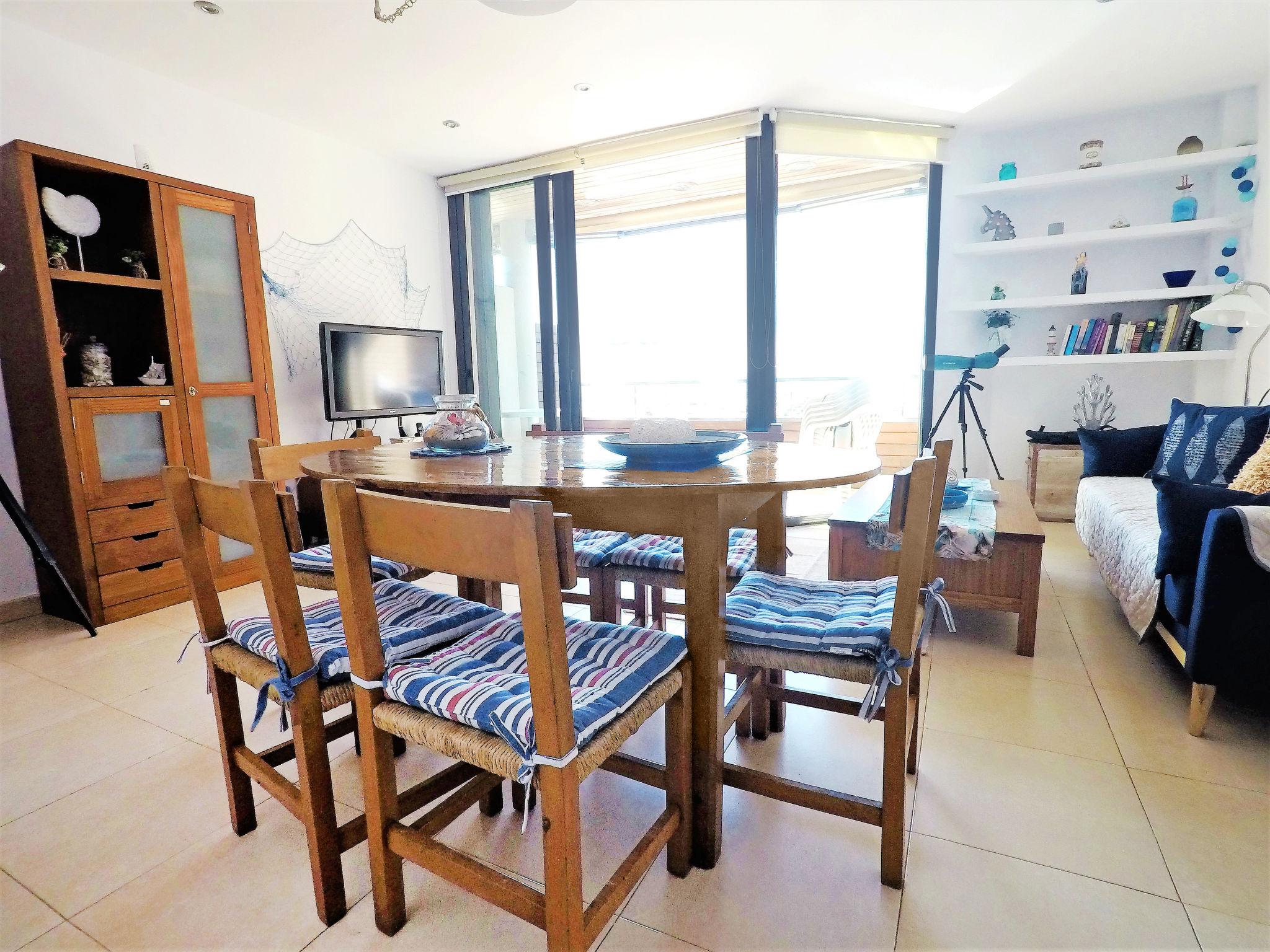 Photo 10 - 2 bedroom Apartment in Torroella de Montgrí with terrace and sea view