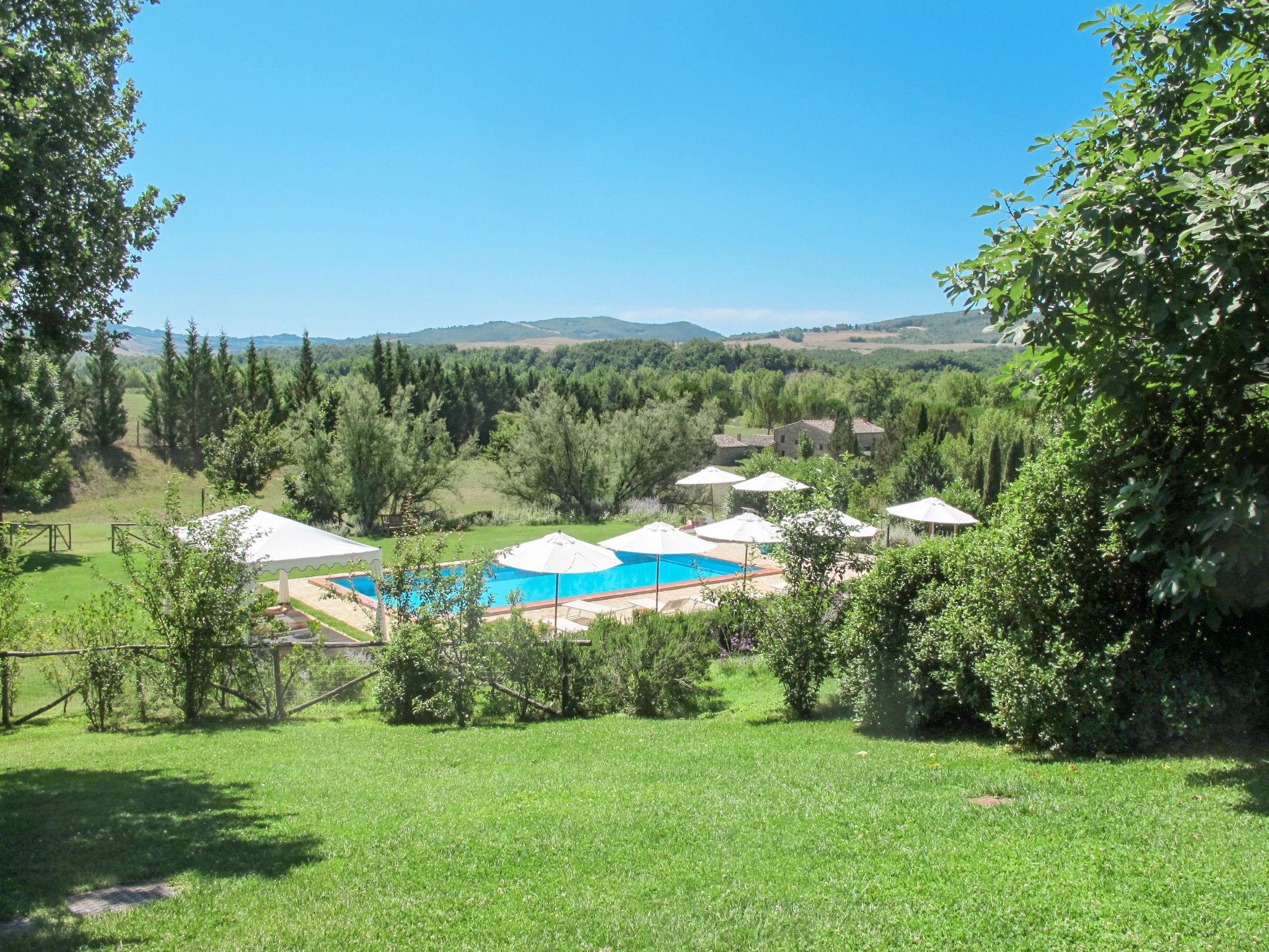 Foto 2 - Appartamento con 1 camera da letto a Casole d'Elsa con piscina e giardino