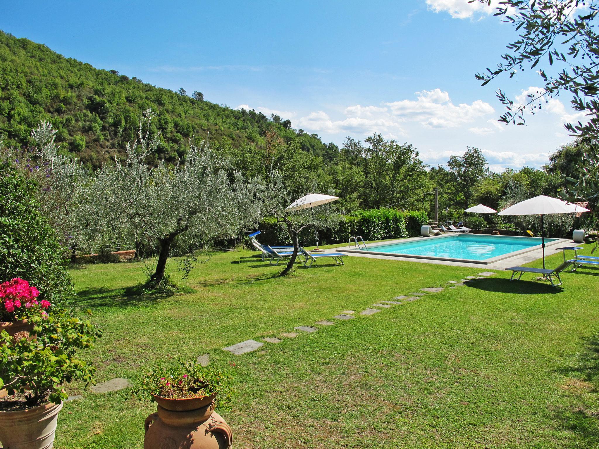 Photo 16 - Maison de 1 chambre à Loro Ciuffenna avec piscine et jardin