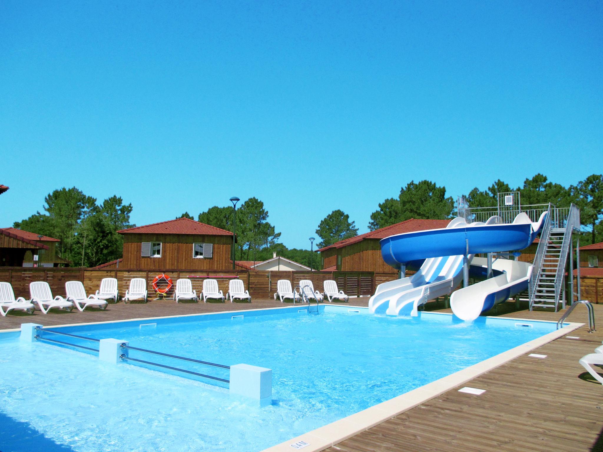 Foto 1 - Appartamento con 1 camera da letto a Mimizan con piscina e vista mare