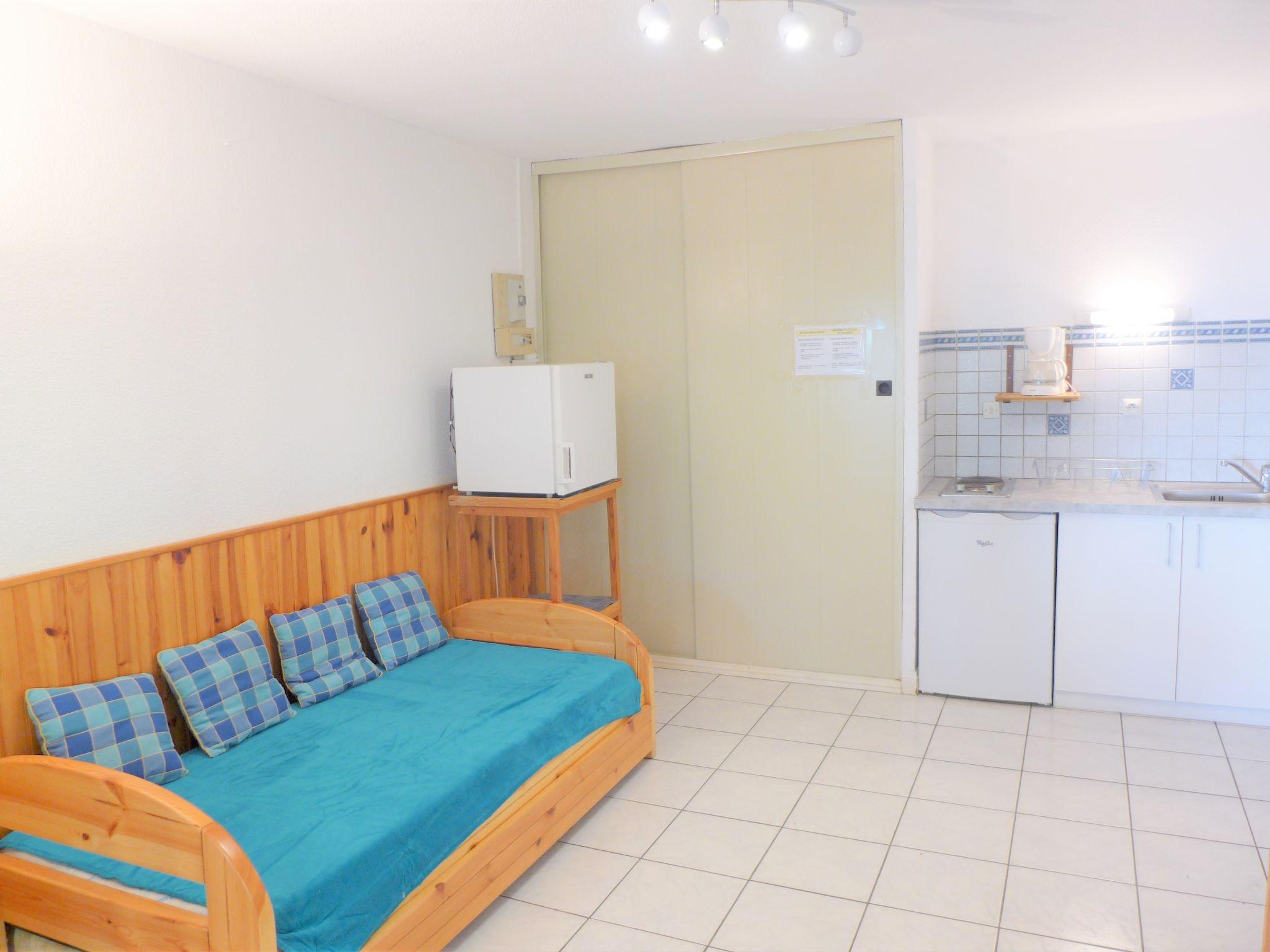 Foto 9 - Apartamento de 1 quarto em Narbonne com jardim e terraço