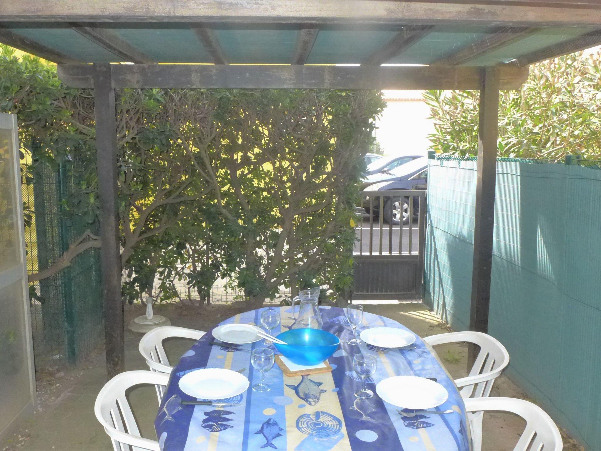 Photo 13 - 1 bedroom Apartment in Narbonne with garden and terrace