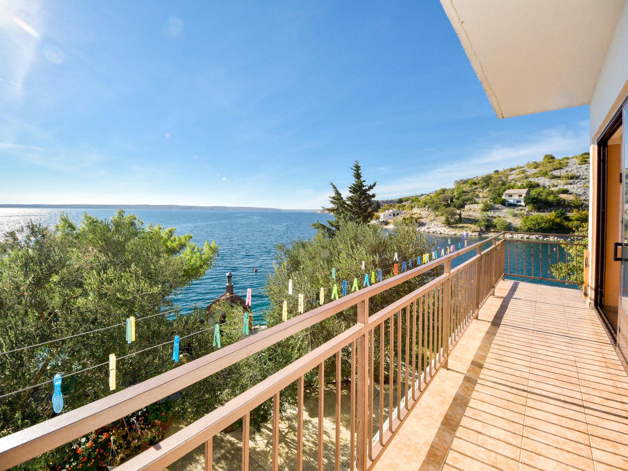 Foto 1 - Appartamento con 4 camere da letto a Starigrad con vista mare