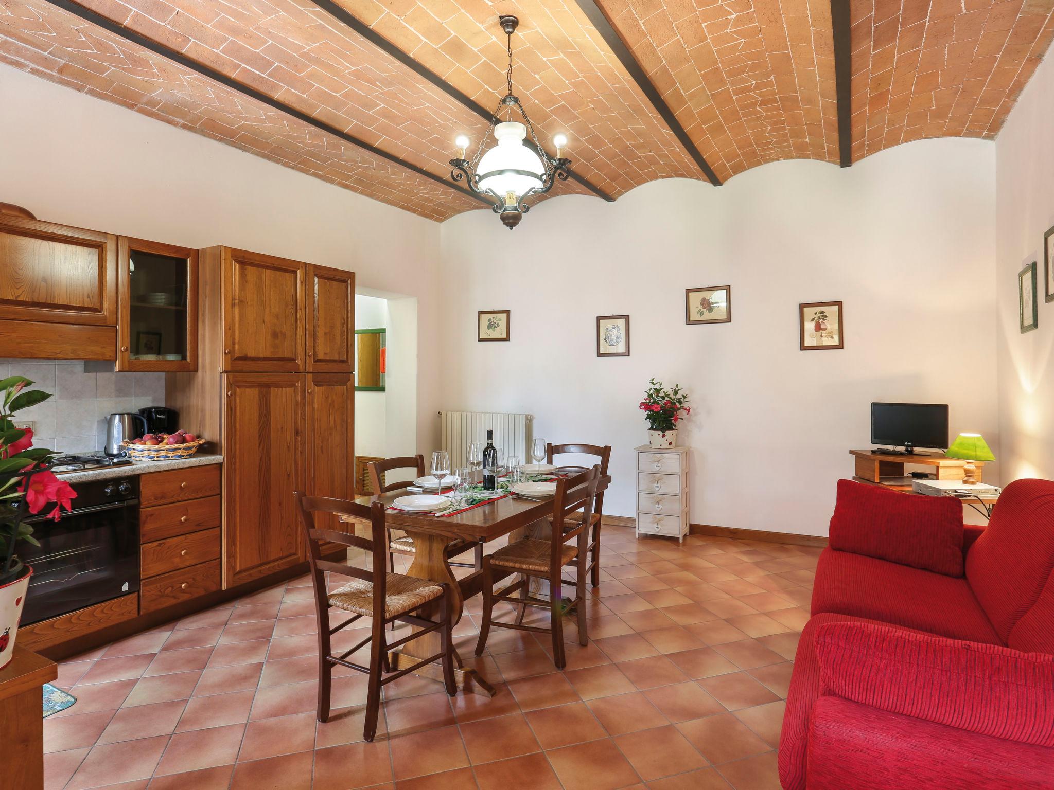 Photo 4 - 1 bedroom Apartment in Terricciola with swimming pool and garden
