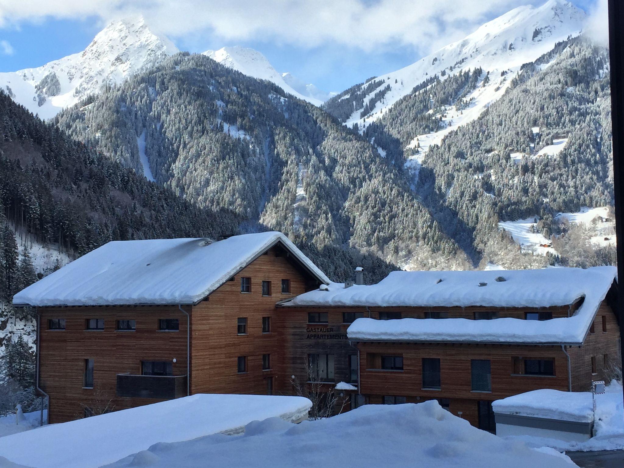 Foto 14 - Appartamento con 2 camere da letto a Sankt Gallenkirch con piscina e vista sulle montagne