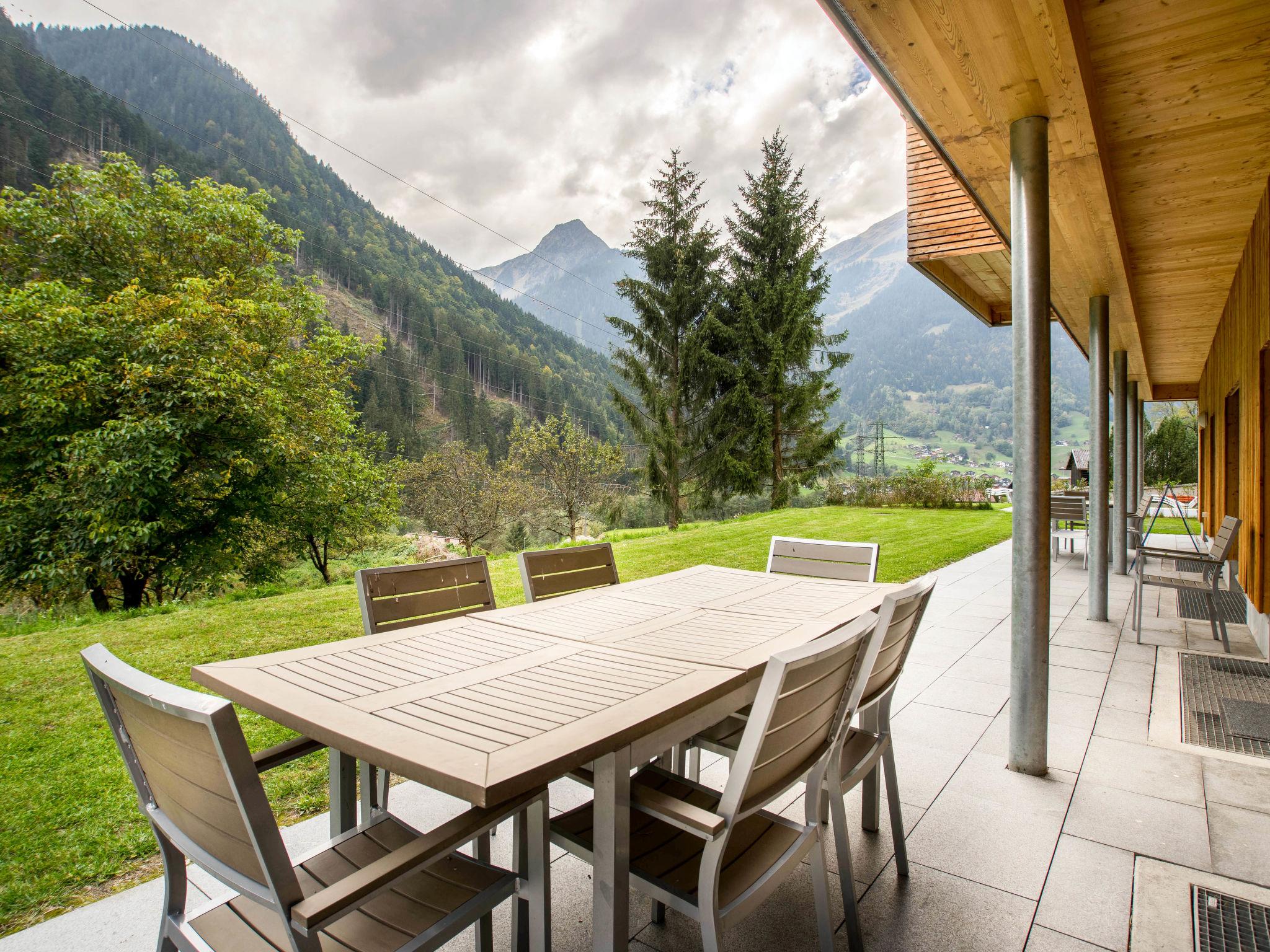 Foto 2 - Apartamento de 3 habitaciones en Sankt Gallenkirch con piscina y vistas a la montaña