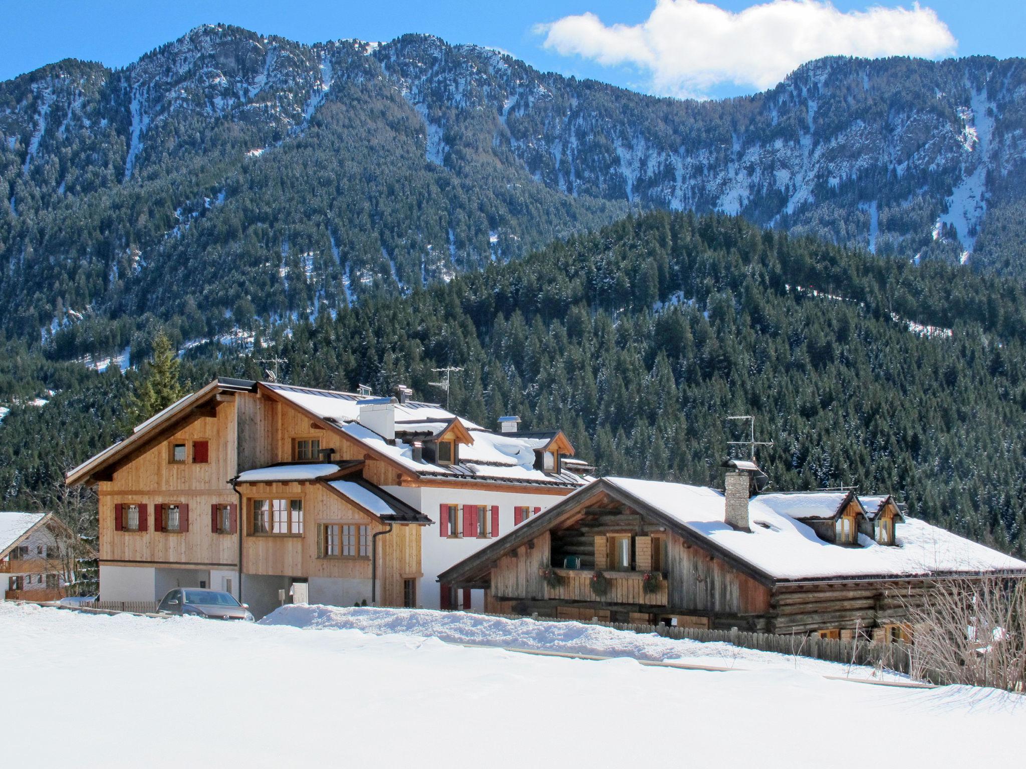 Foto 2 - Casa con 5 camere da letto a Mazzin con vista sulle montagne