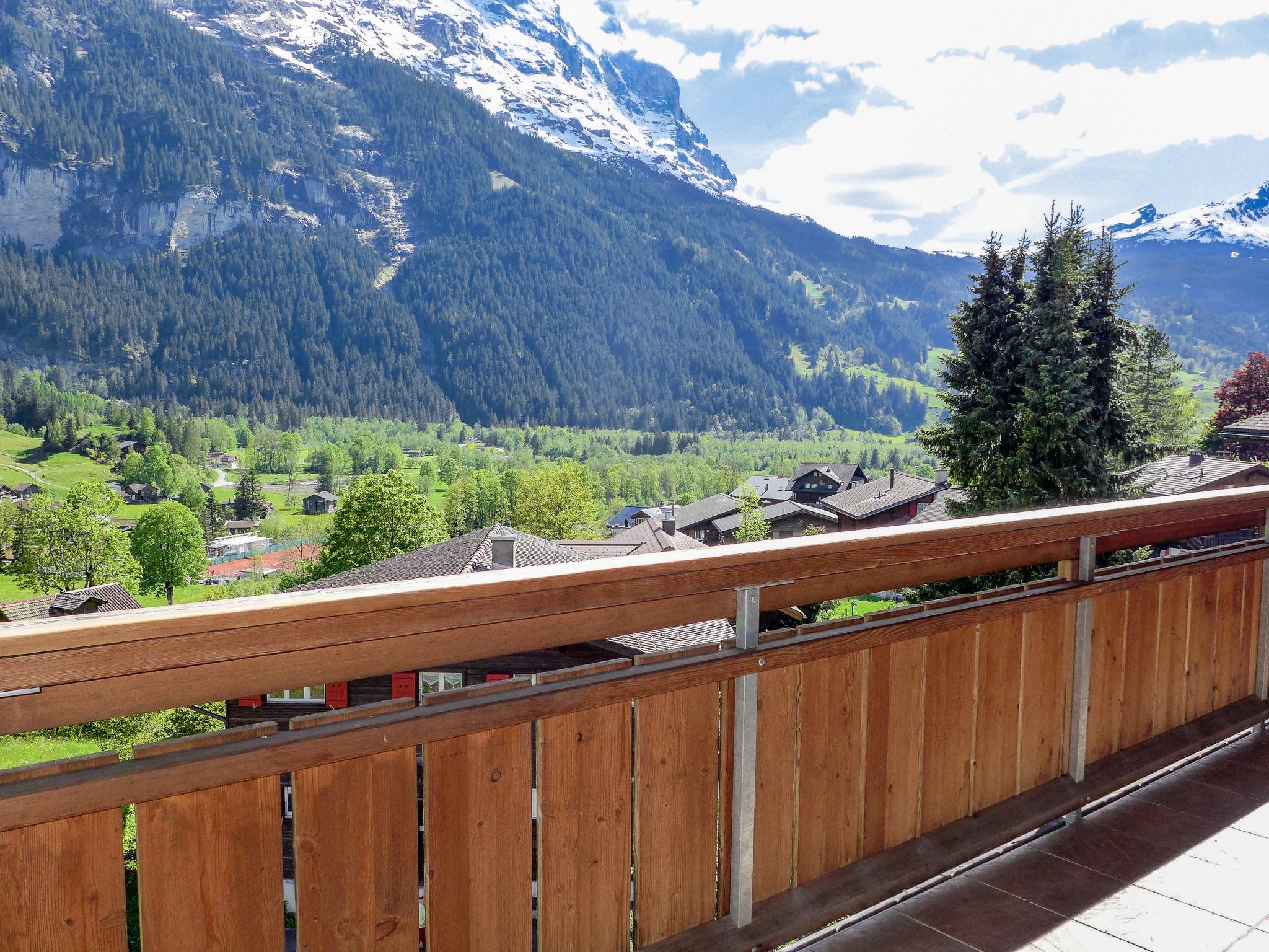 Foto 31 - Apartamento de 4 habitaciones en Grindelwald con sauna y vistas a la montaña