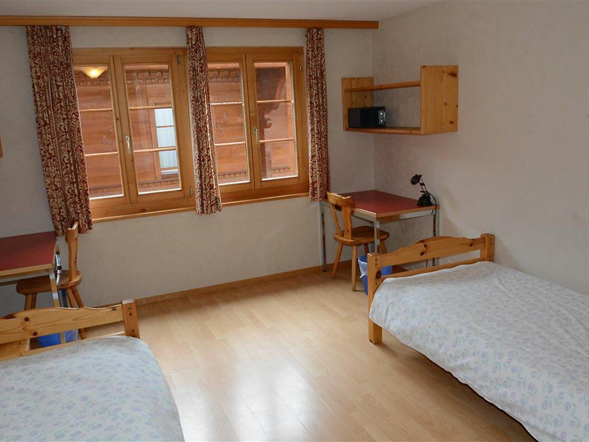 Foto 10 - Apartamento de 6 quartos em Saanen