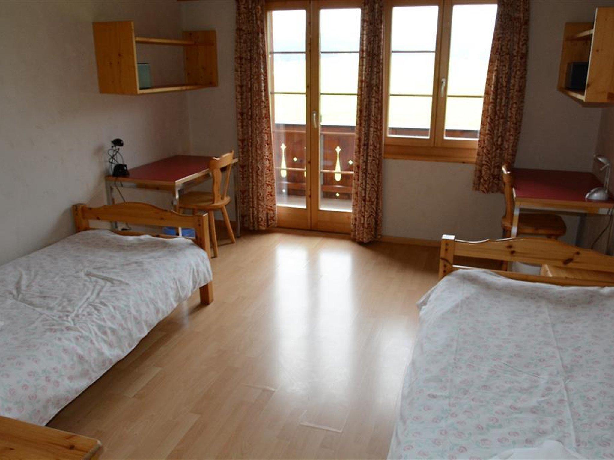 Photo 11 - 6 bedroom Apartment in Saanen