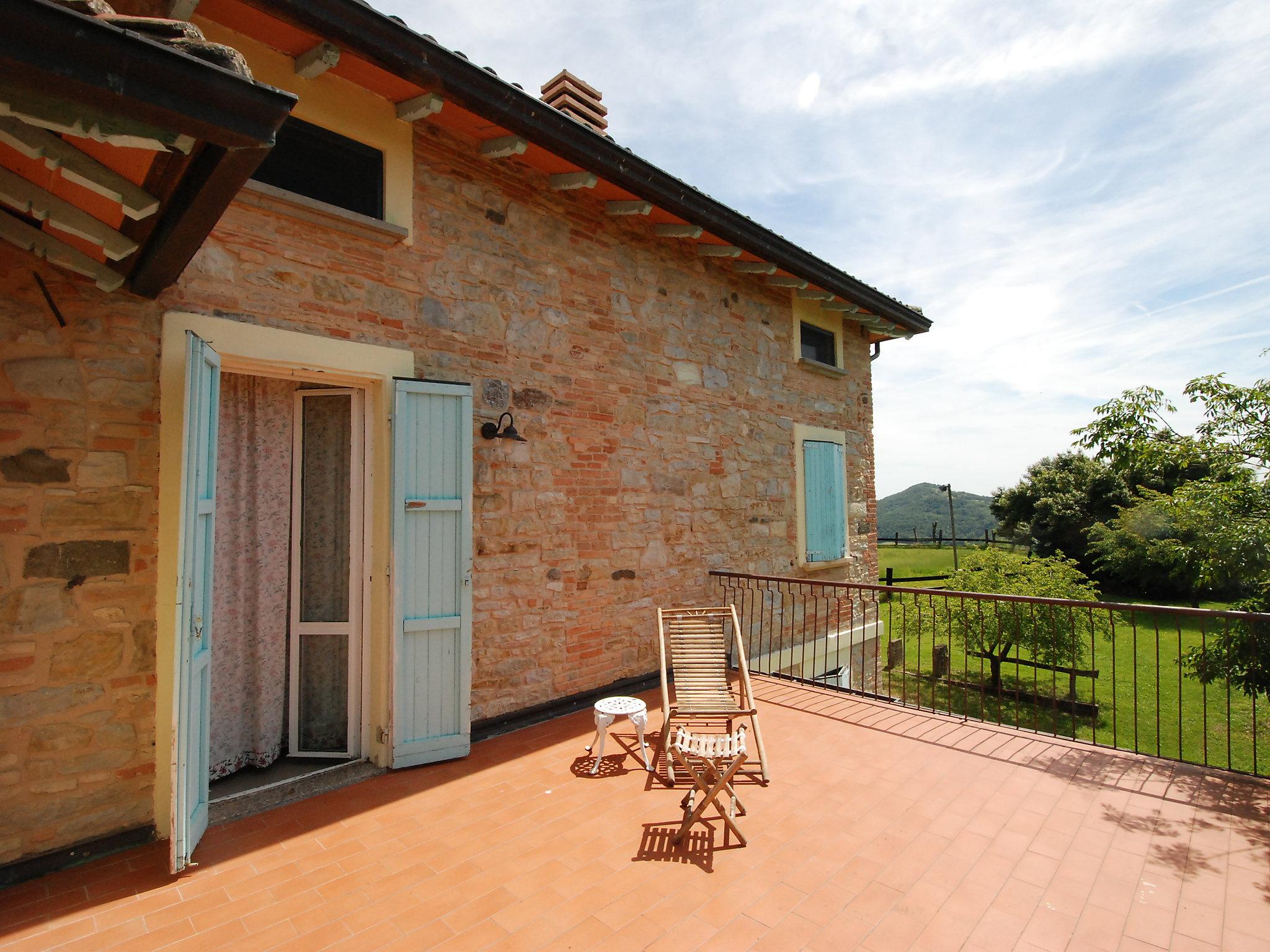 Foto 31 - Casa con 3 camere da letto a Salsomaggiore Terme con piscina e terrazza