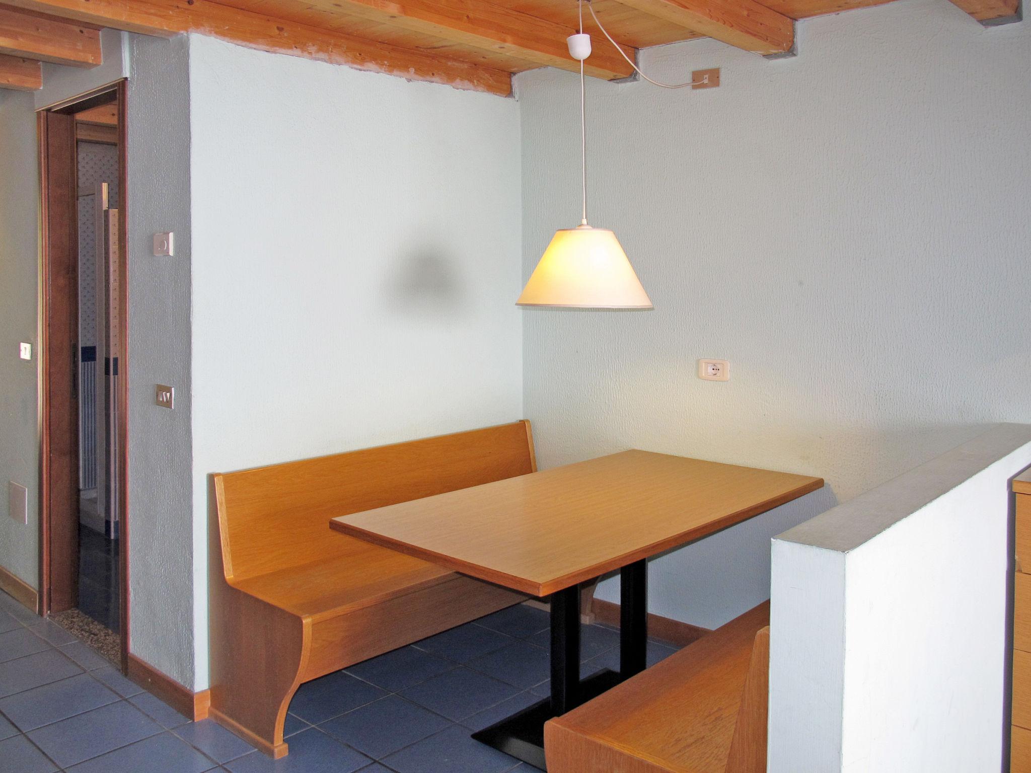 Foto 6 - Apartamento en Limone sul Garda con piscina y terraza