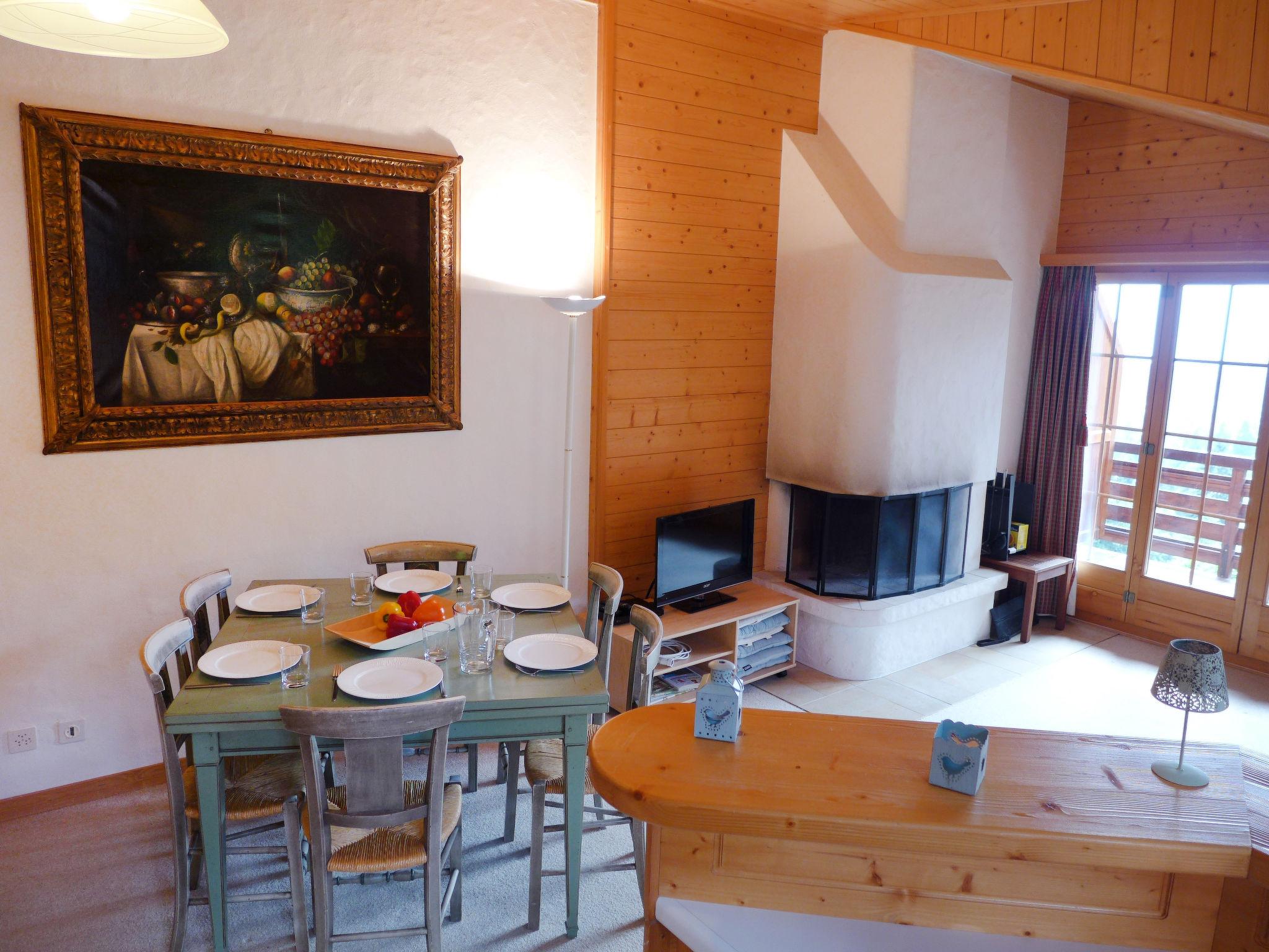 Foto 10 - Appartamento con 2 camere da letto a Ollon con vista sulle montagne