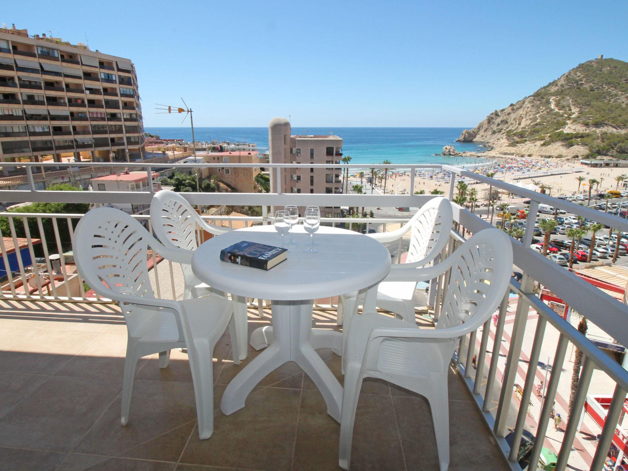 Photo 15 - 2 bedroom Apartment in Benidorm with terrace and sea view