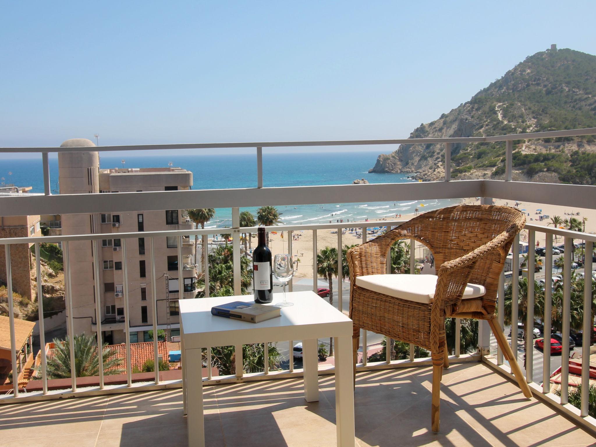 Foto 1 - Apartamento de 2 habitaciones en Benidorm con terraza y vistas al mar