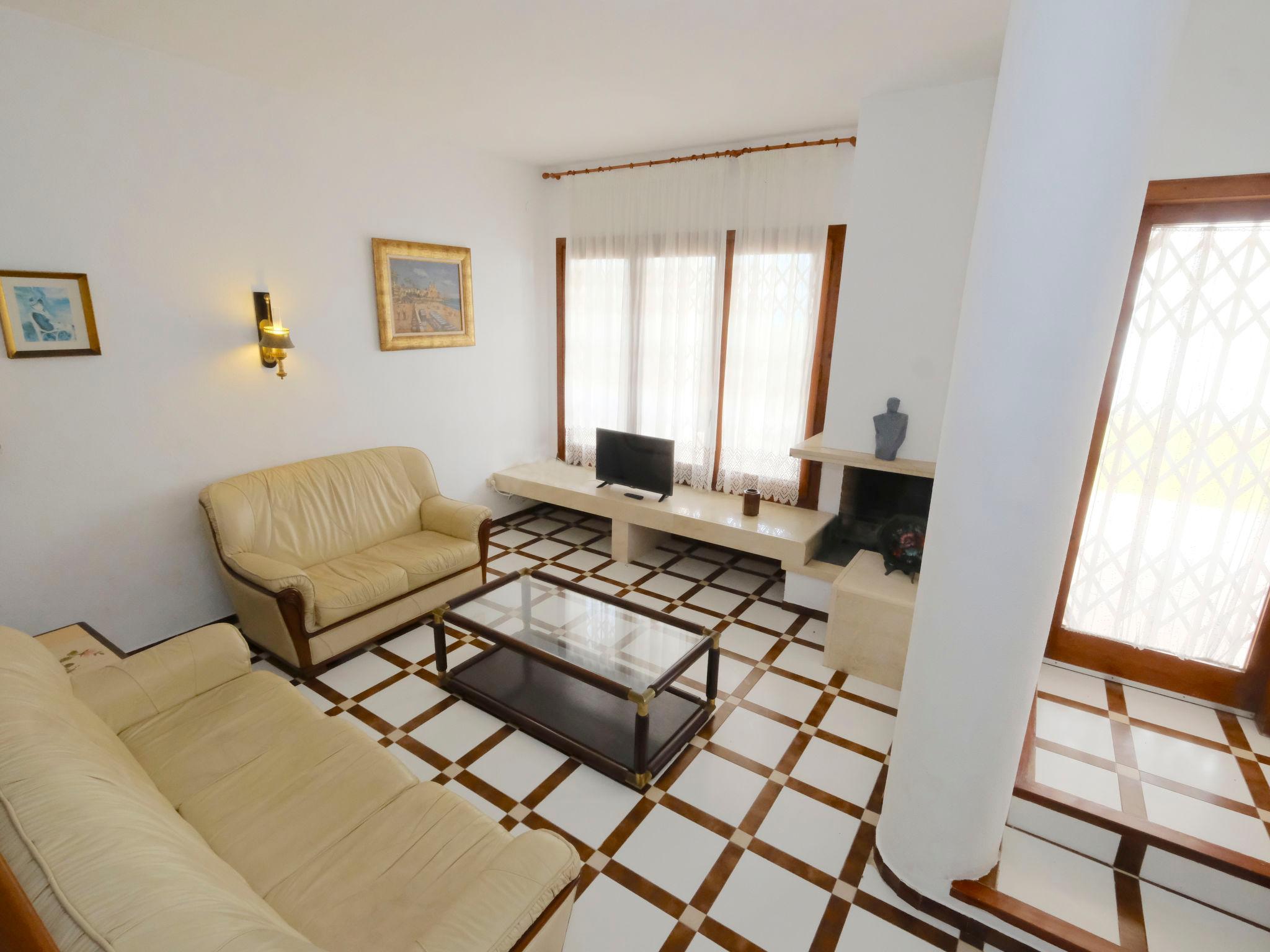 Photo 8 - 3 bedroom House in Alcanar with garden and terrace