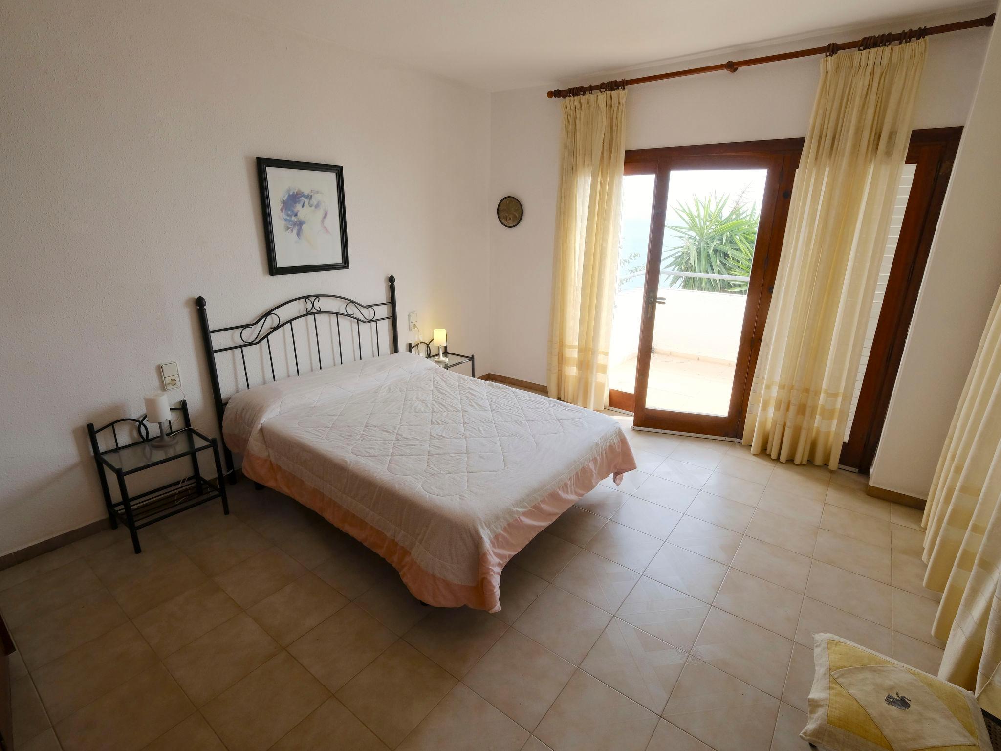 Foto 10 - Casa con 3 camere da letto a Alcanar con giardino e vista mare