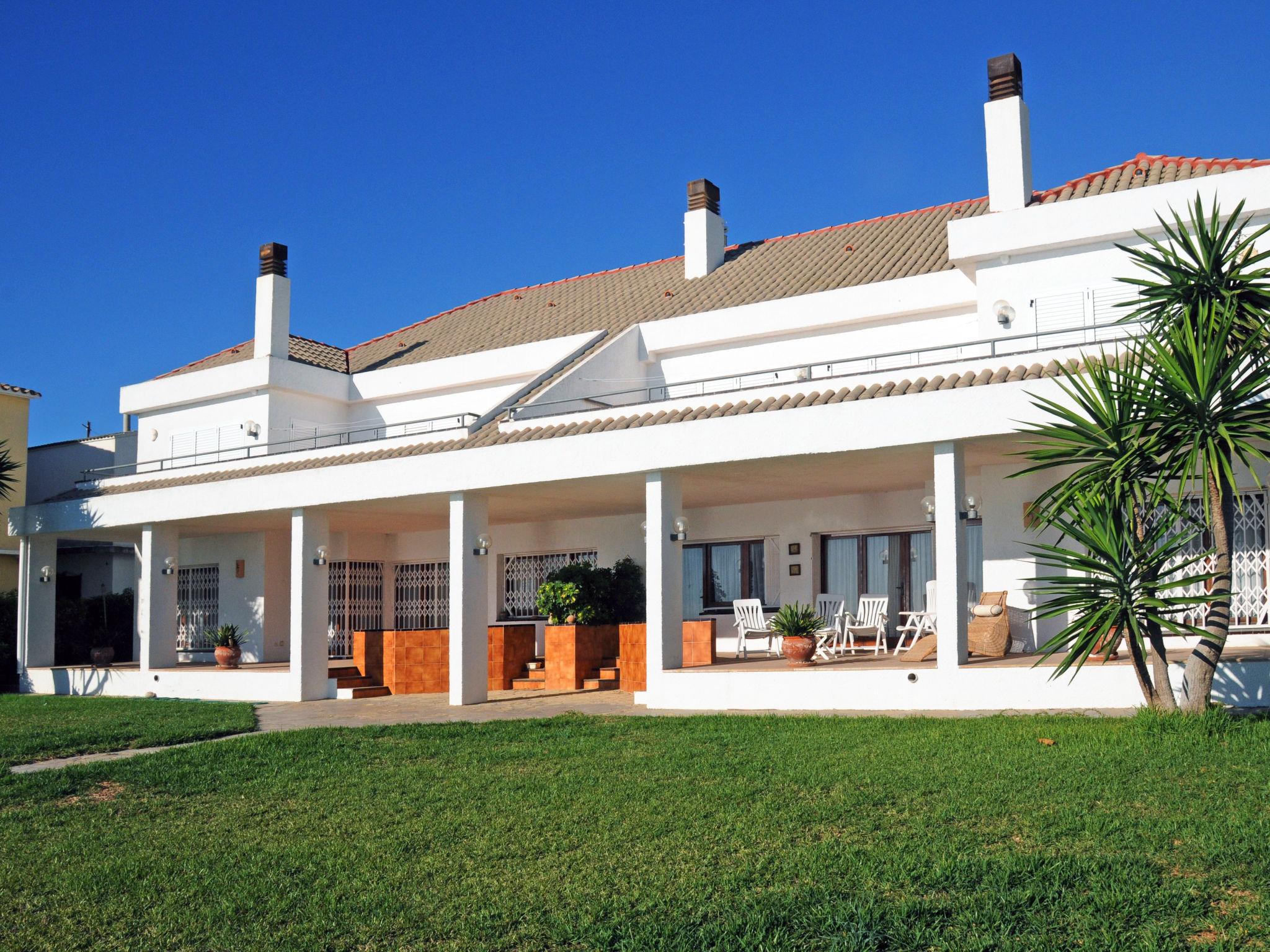 Photo 1 - Maison de 3 chambres à Alcanar avec jardin et vues à la mer